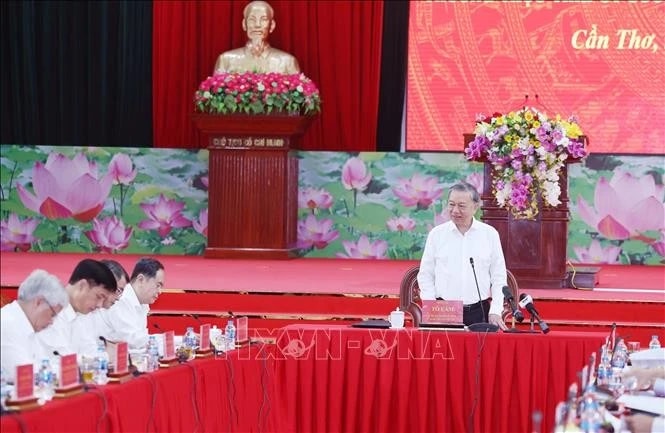 Party General Secretary To Lam speaks at a working session with the Standing Boards of the Party Committees of Can Tho, and Soc Trang and Hau Giang provinces on June 4 in Can Tho. (Photo: VNA)