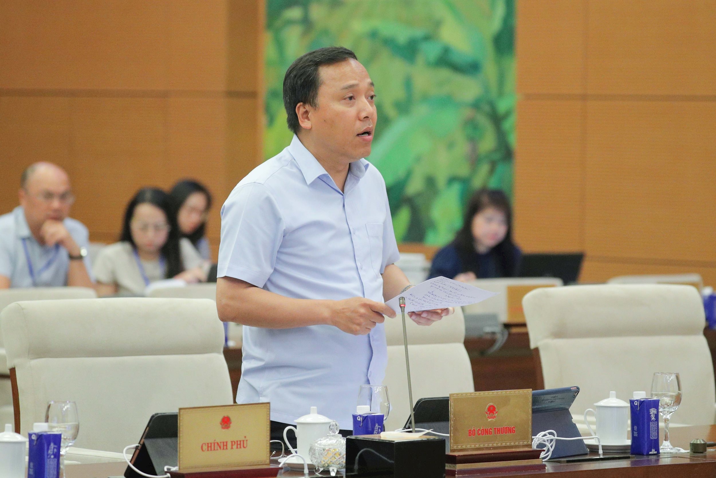 Thứ trưởng Bộ Công thương Nguyễn Hoàng Long
