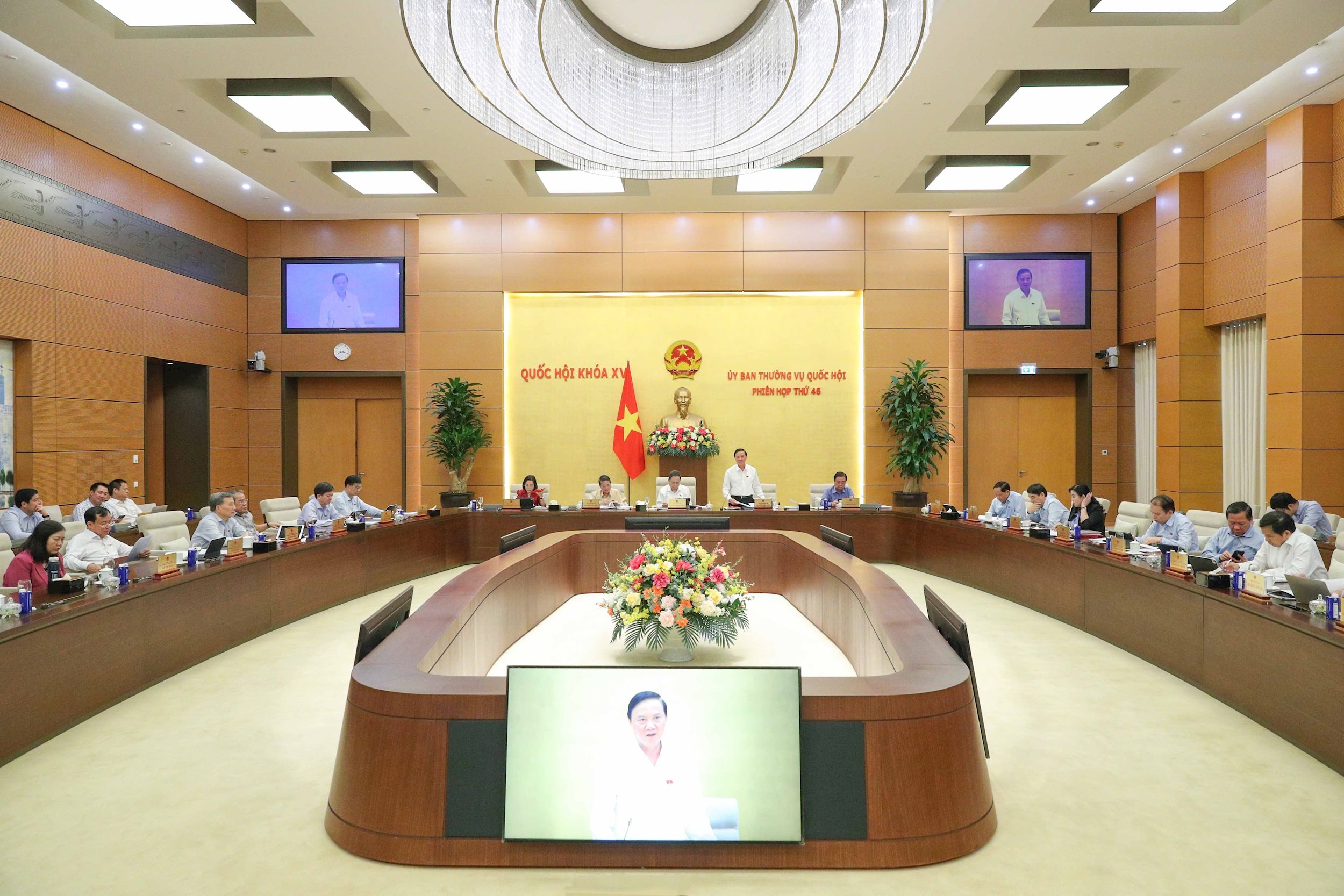 Toàn cảnh 1