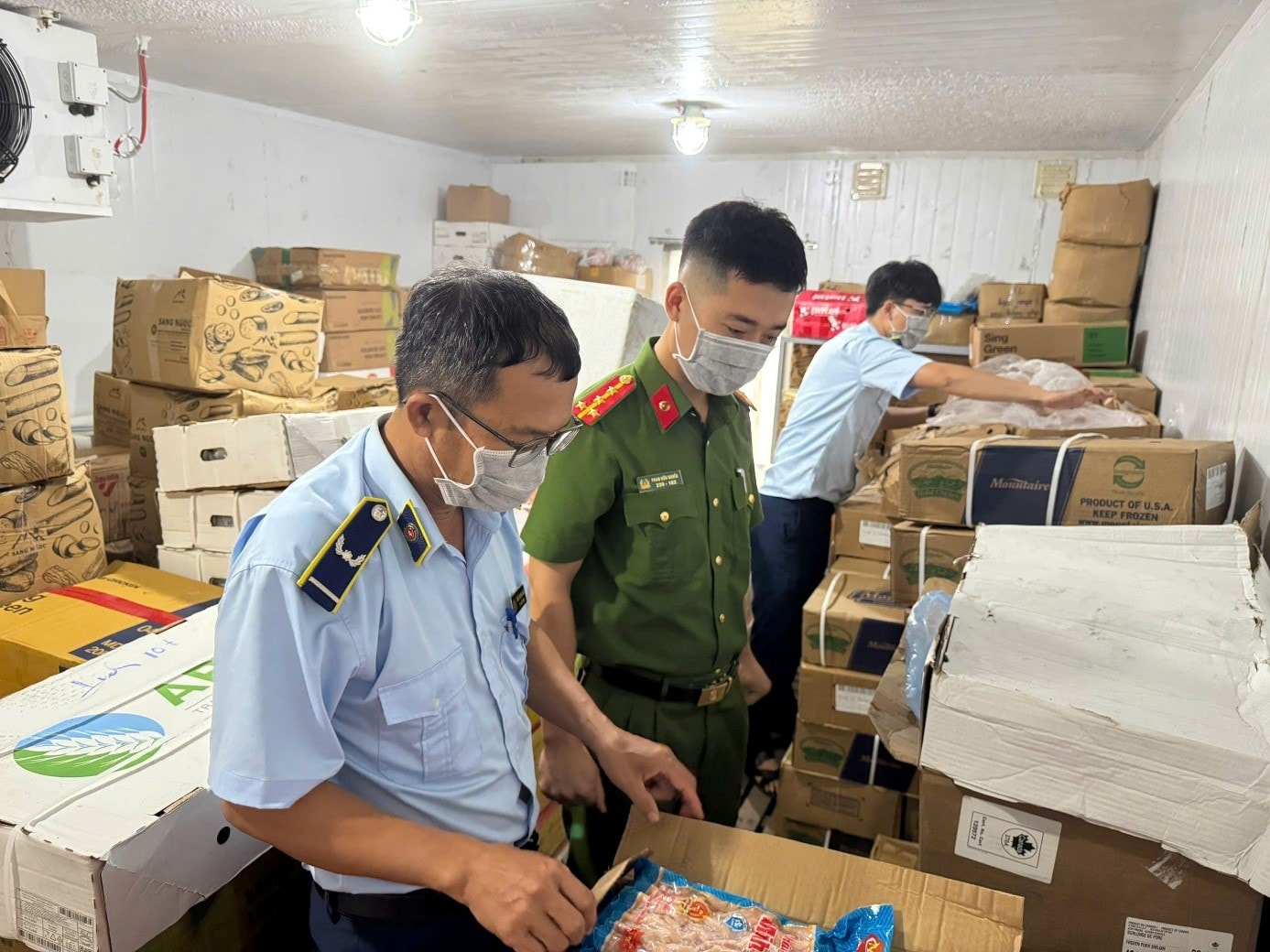 thuc-pham-ban-2.jpg