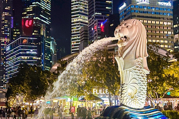 The Merlion, with the head of a lion and tail of a fish, is Singapore’s official mascot