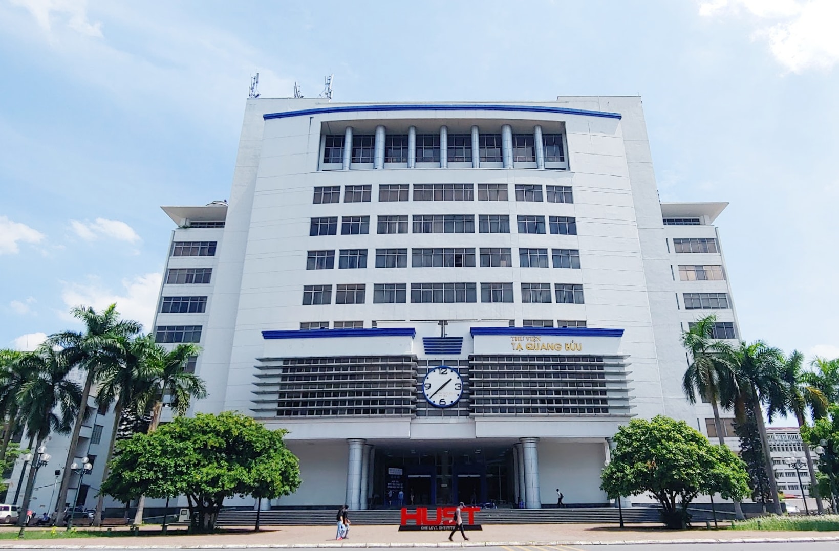 thu_vien_ta_quang_buu_.jpg