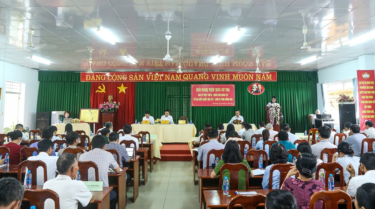tiếp xúc cử tri