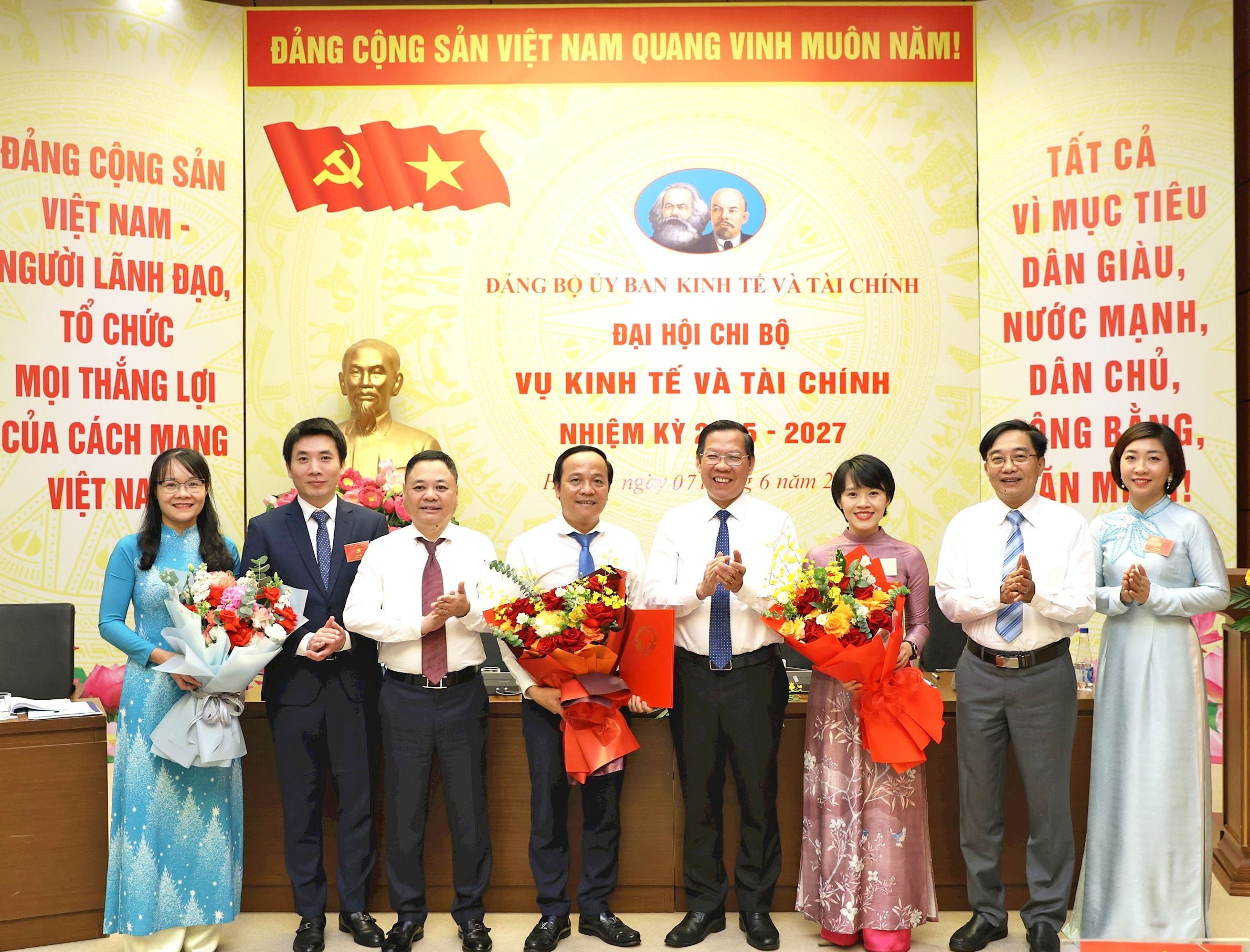 dai-hoi01.jpg