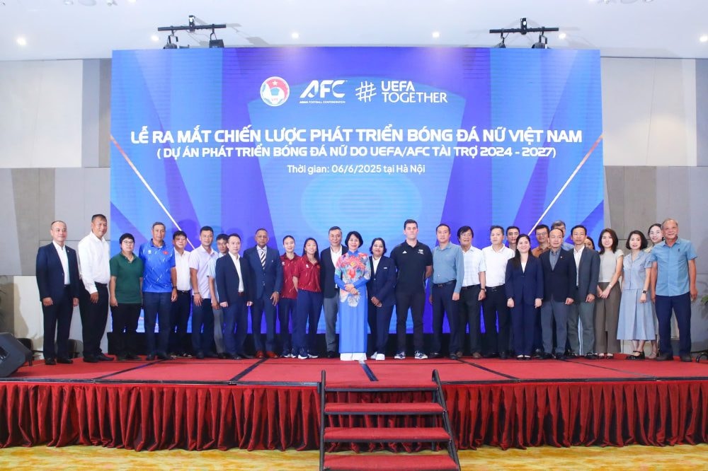 Chien luoc phat trien bong da nu VN