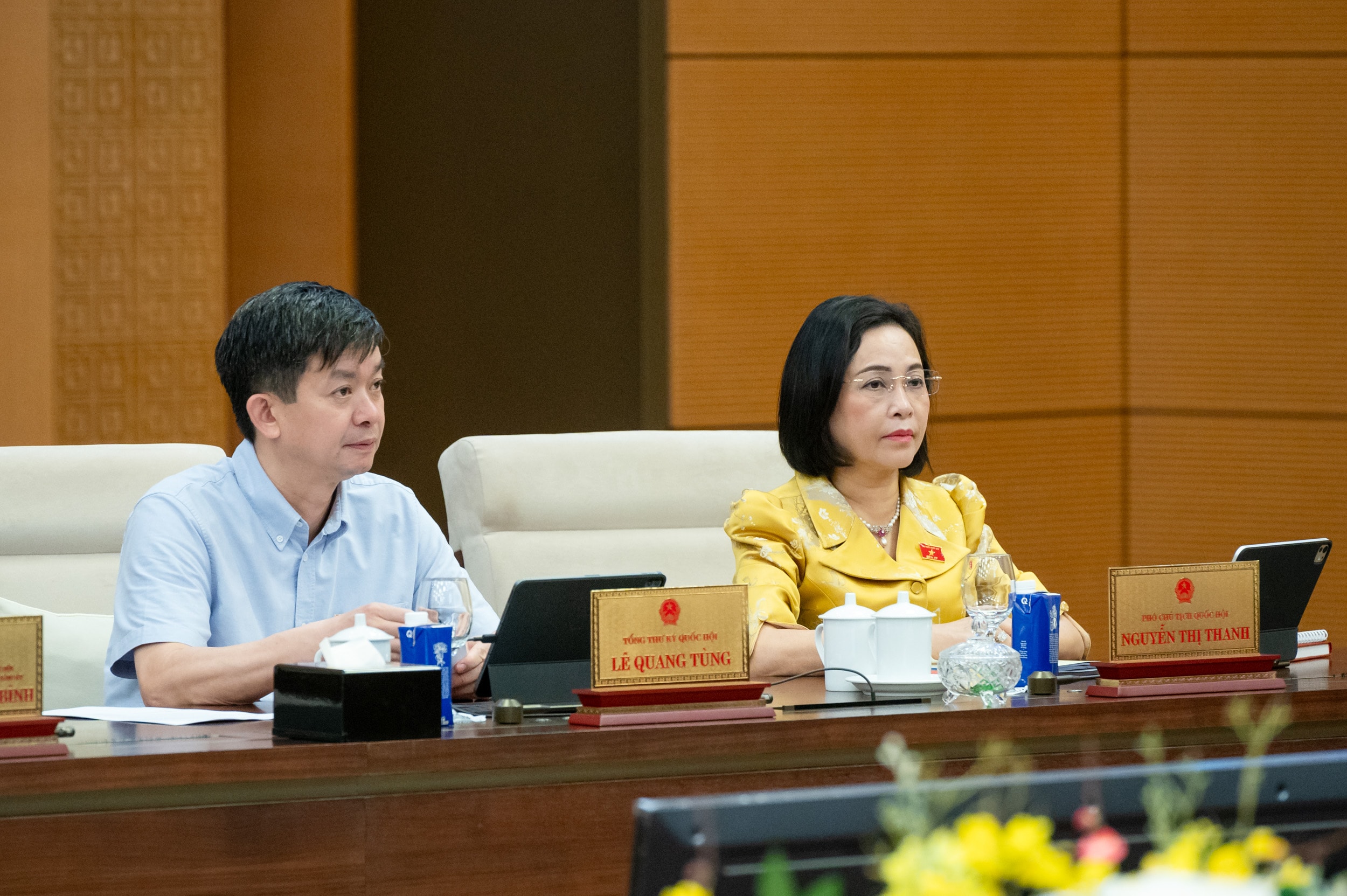 Phó Chủ tịch Quốc hội Nguyễn Thị Thanh và Tổng Thư ký Quốc hội, Chủ nhiệm Văn phòng Quốc hội Lê Quang Tùng tham dự Phiên họp. Ảnh: Phạm Thắng