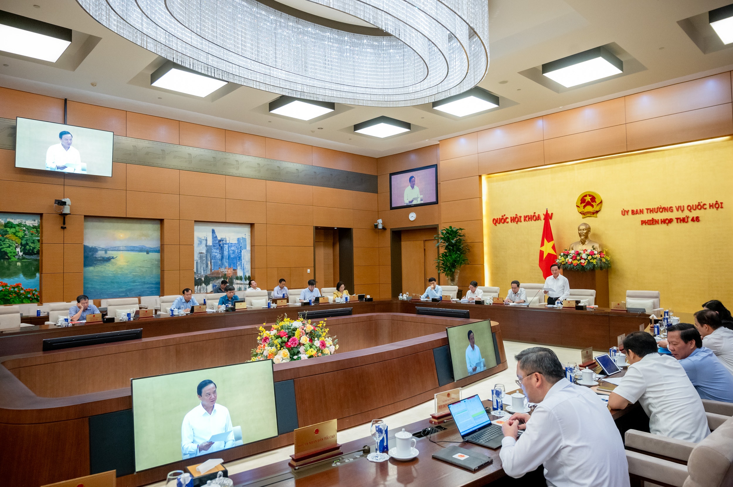 Phó Chủ tịch Quốc hội Nguyễn Khắc Định phát biểu. Ảnh: Phạm Thắng
