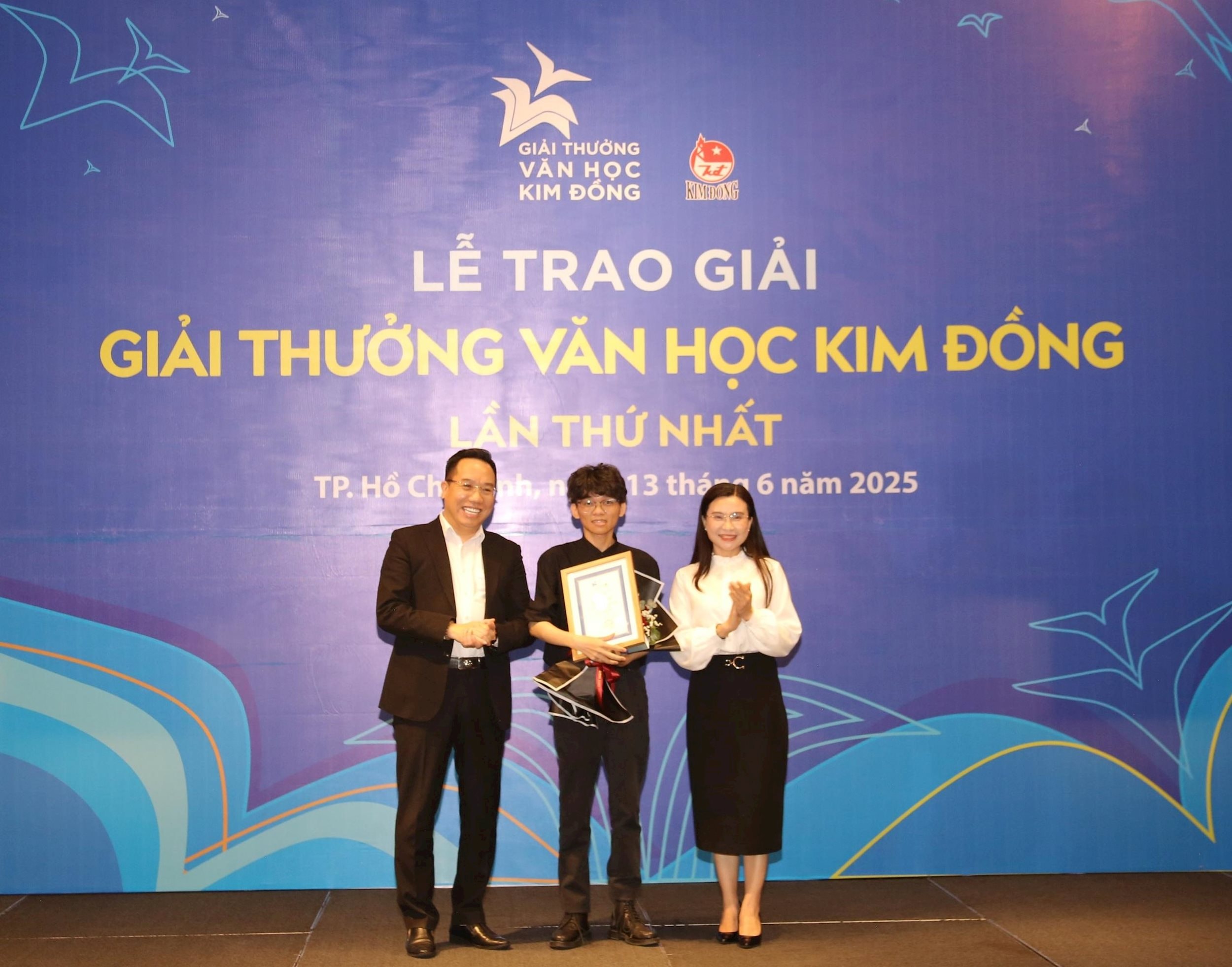 Anh 4_Trao giai Nhat