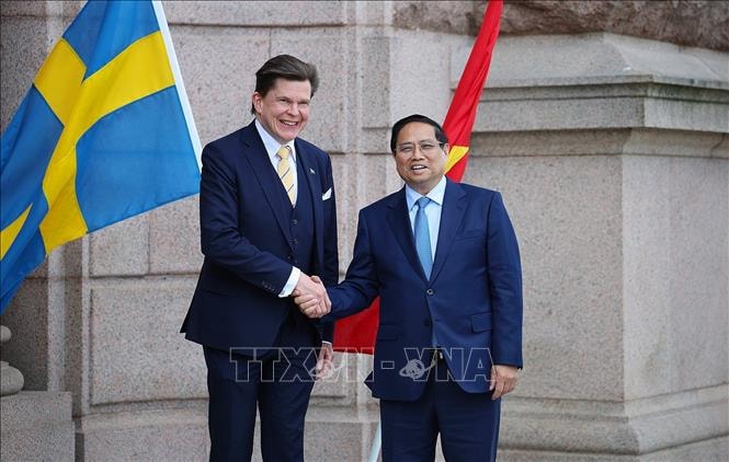 Thủ tướng Phạm Minh Chính hội kiến Chủ tịch Quốc hội Thụy Điển Andreas Norlén. Ảnh: Dương Giang/TTXVN