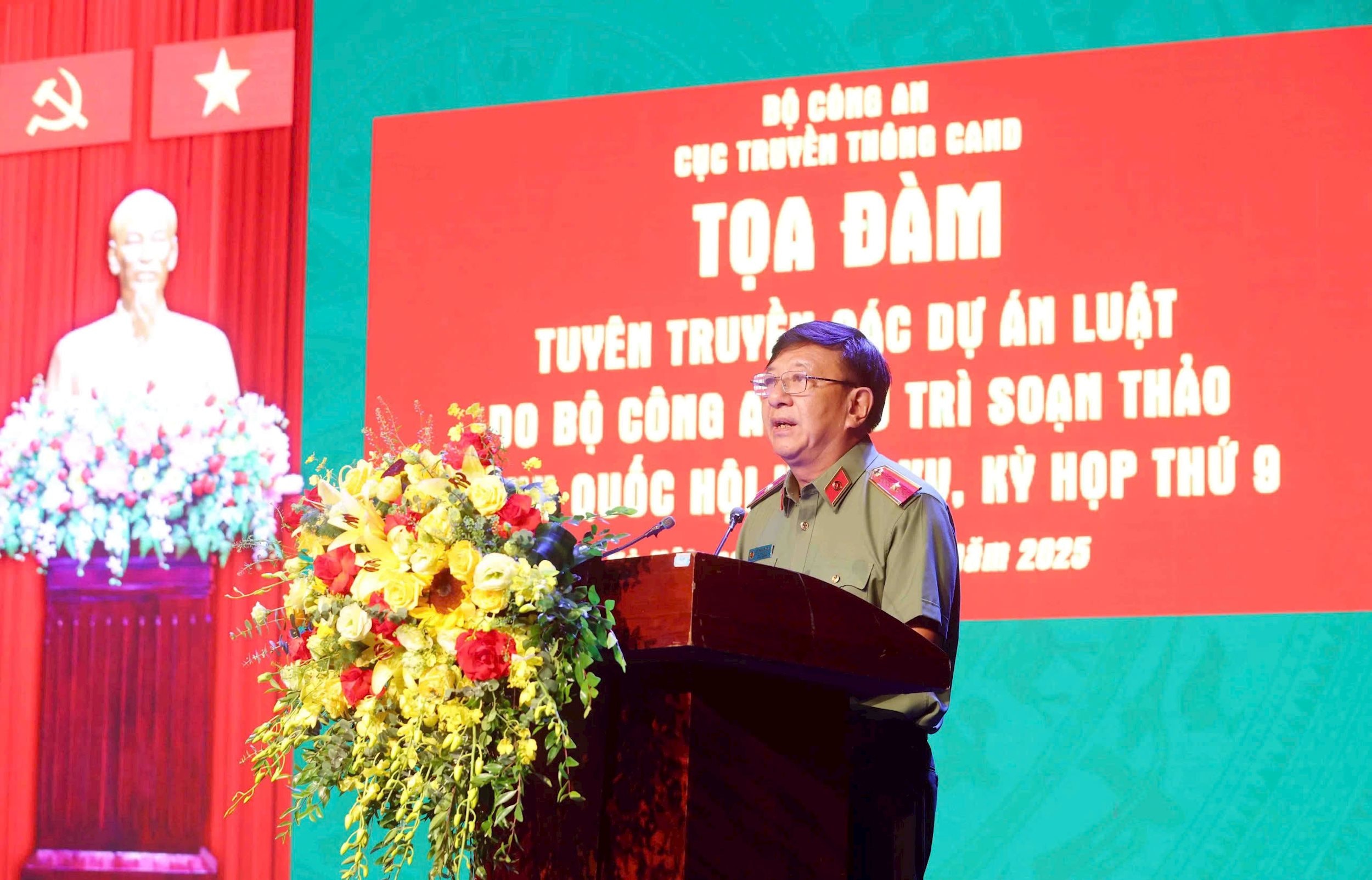 Cục trưởng Cục Truyền thông Công an nhân dân, Thiếu tướng Đỗ Triệu Phong