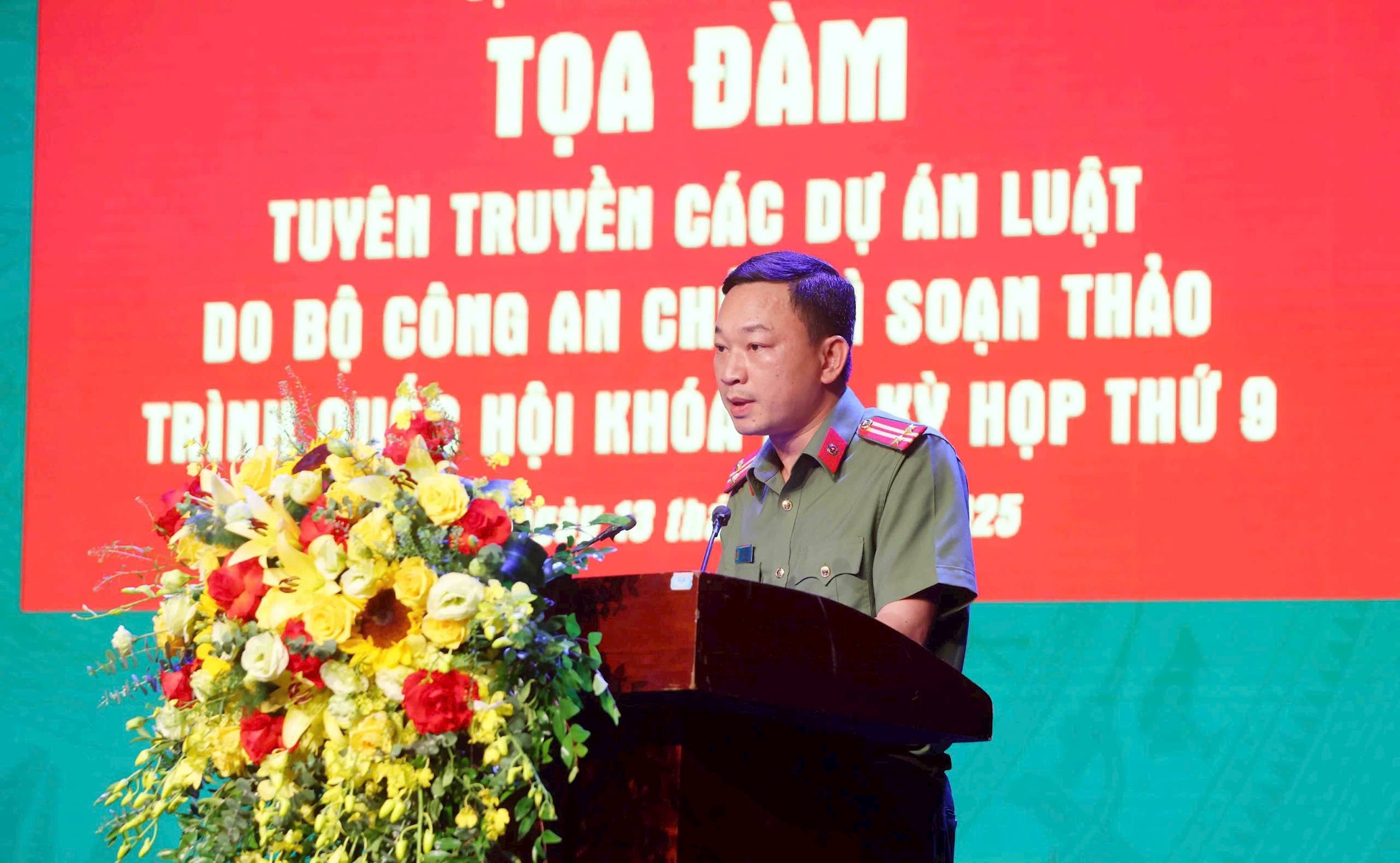Phó Cục trưởng Cục Pháp chế và cải cách hành chính, tư pháp, Trung tá Đào Anh