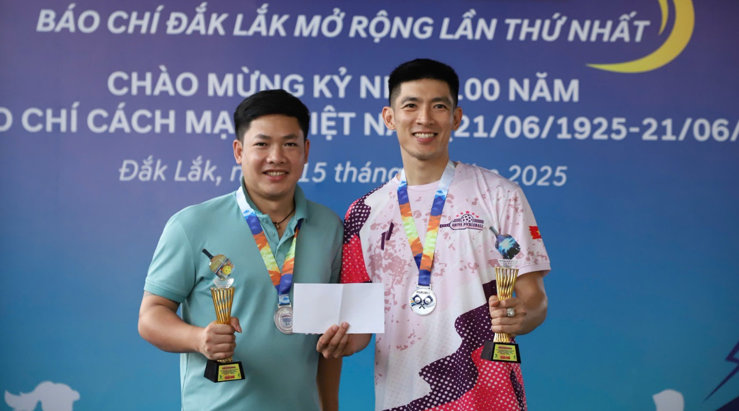 Ảnh chụp Màn hình 2025-06-16 lúc 11.50.03