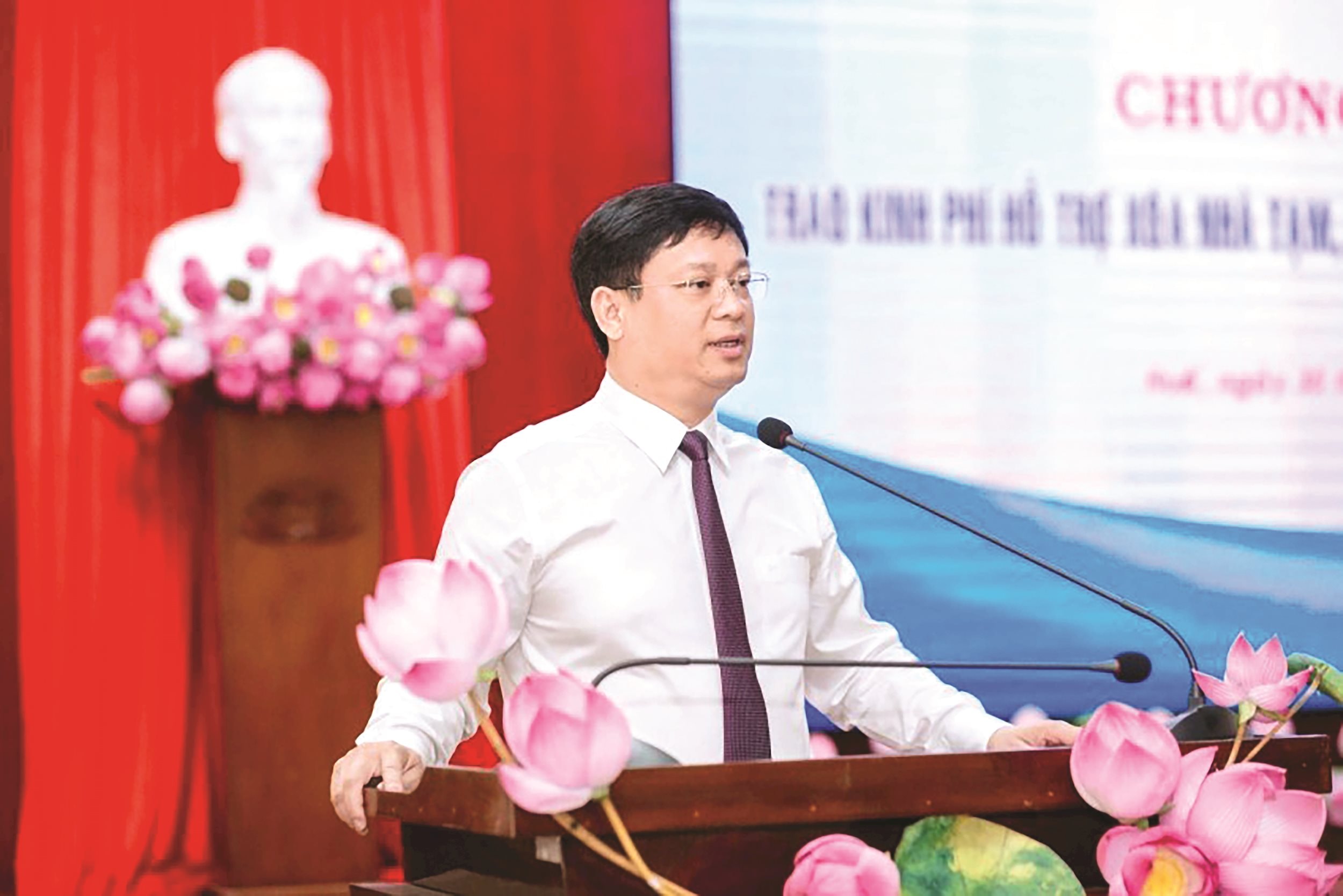 ong-nguyen-thanh-binh-pho-chu-tich-thuong-truc-ubnd-thanh-pho-hue-gui-loi-cam-on-den-tap-doan-kim-oanh-va-quy-khoi-su-tu-tam20250610103358.jpg