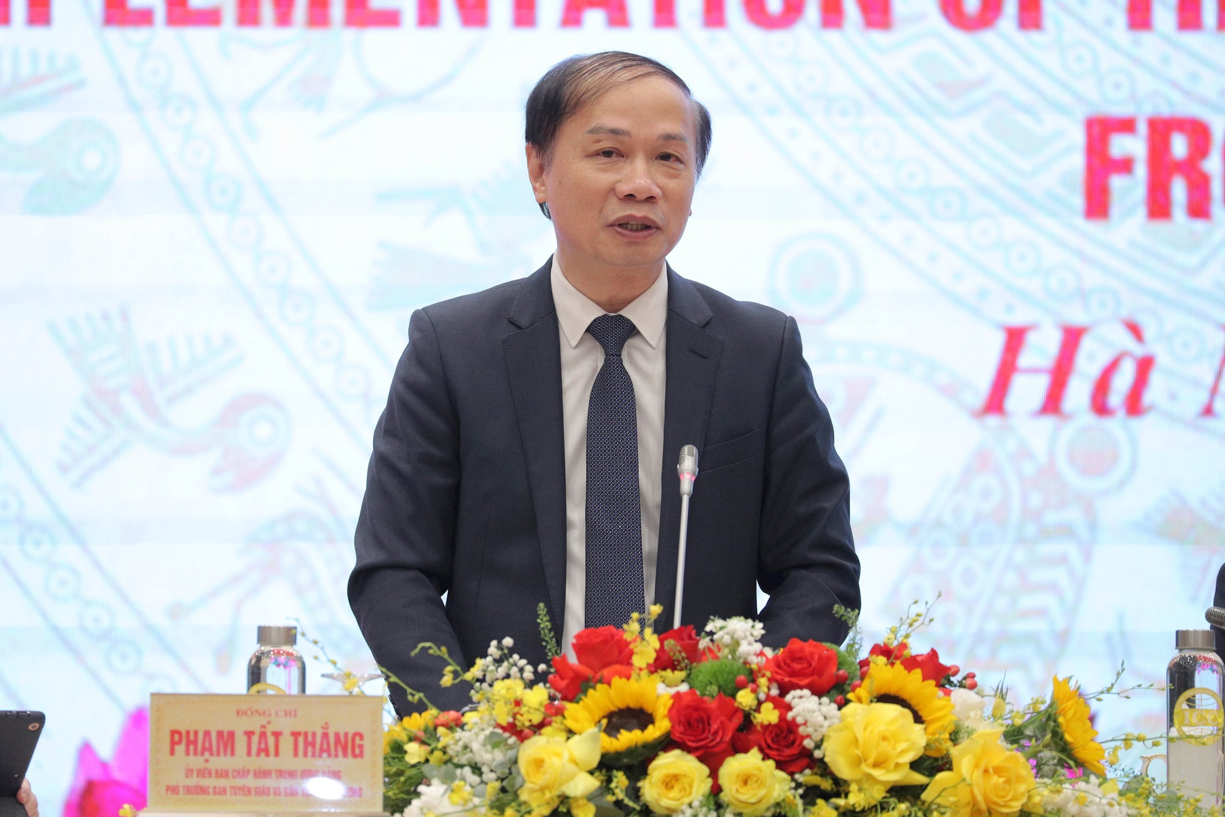 Phó Trưởng Ban Tuyên giáo và Dân vận Trung ương Phạm Tất Thắng phát biểu tại buổi họp báo