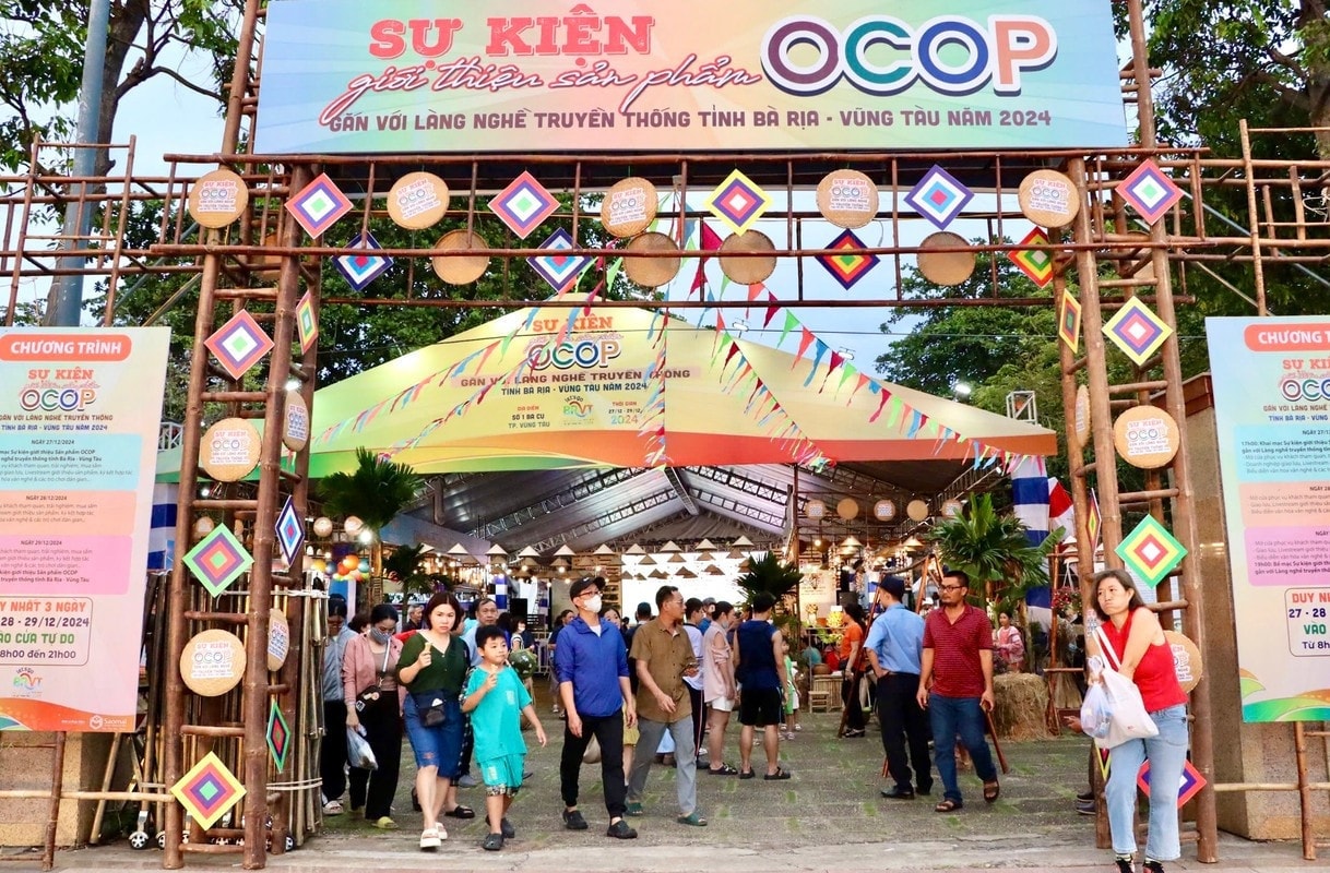 Sự kiện giới thiệu sản phẩm OCOP gắn với làng nghề truyền thống