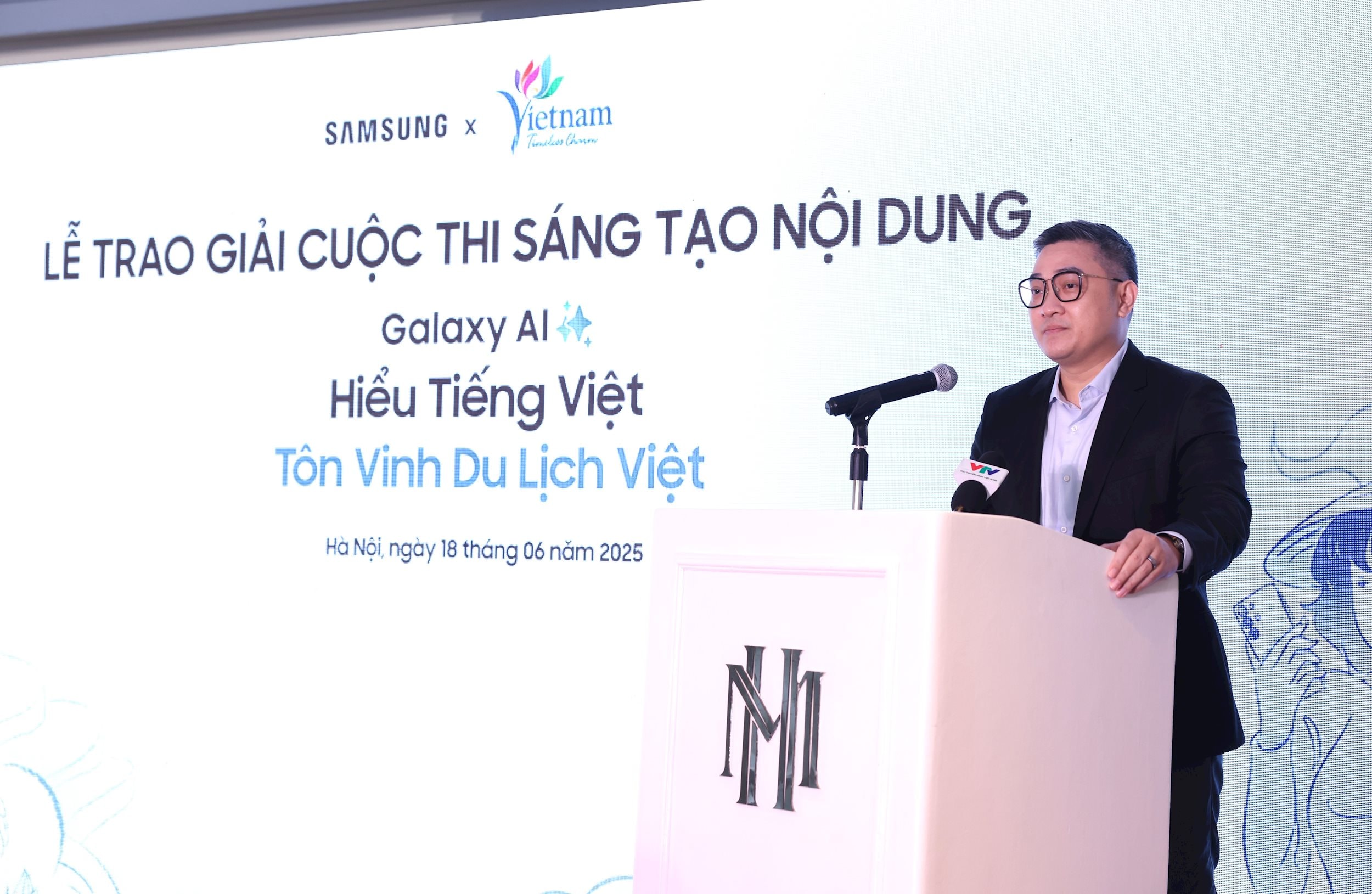 1. Ông Lê Xuân Trường - Giám đốc Marketing & Truyền thông ngành hàng Trải nghiệm di động, Công ty điện tử Samsung Việt Nam