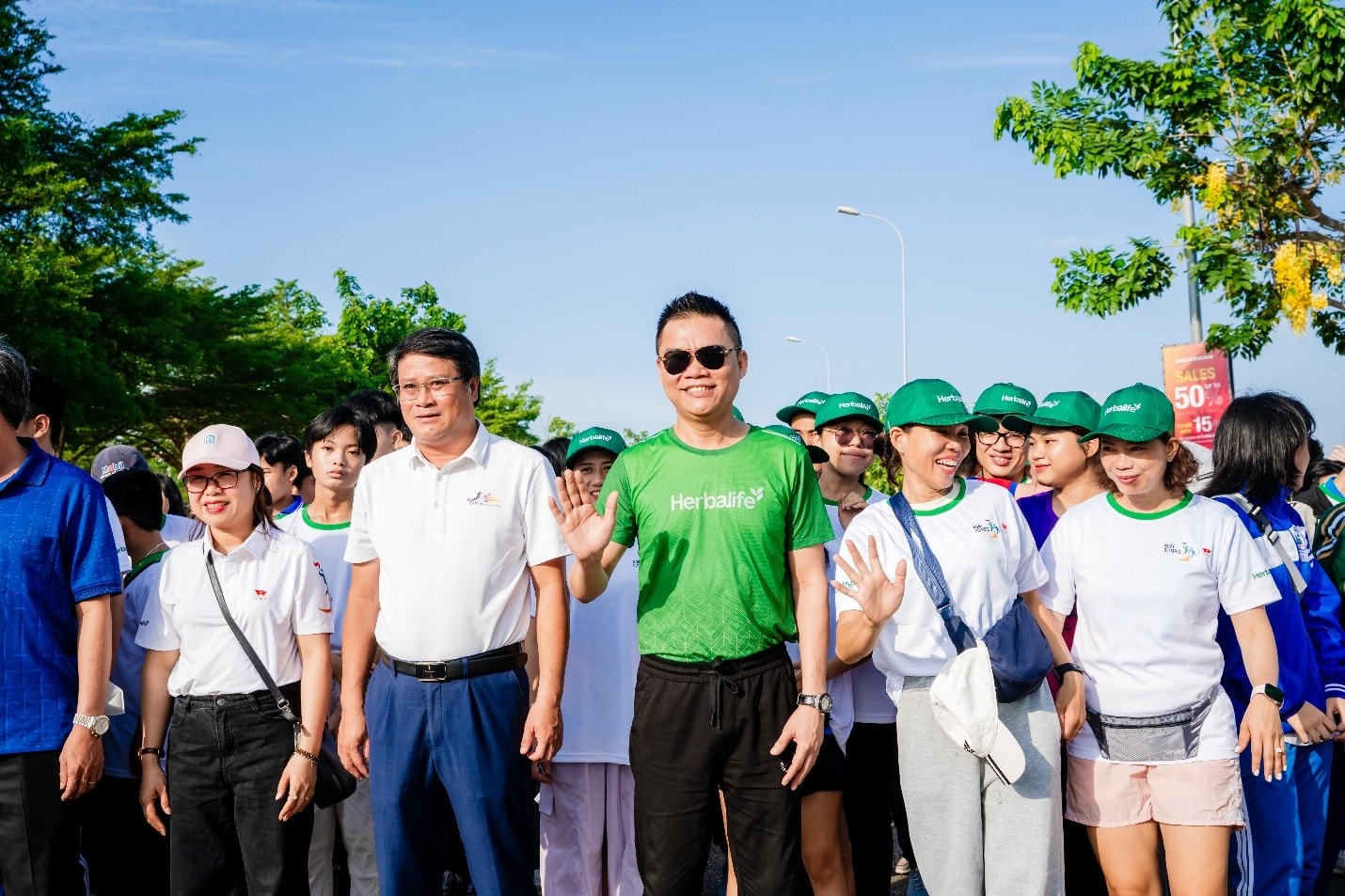 Đại diện Herbalife Việt Nam và các Thành viên Herbalife tham gia sự kiện NGÀY OLYMPIC.