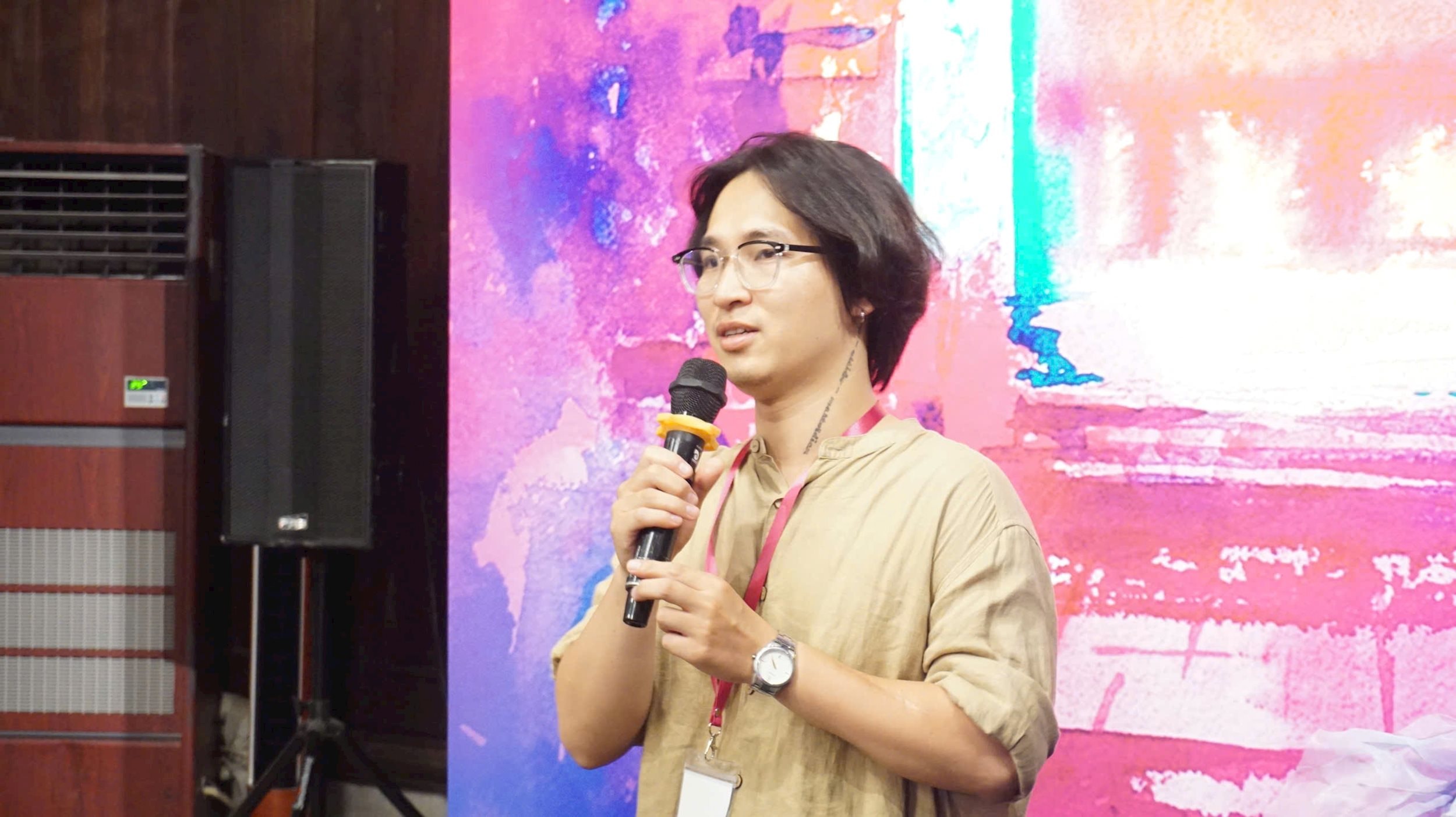 đồng sáng lập Nhau Studio, ông Nguyễn Ngọc Linh bày tỏ hy vọng triển lãm Sĩ tử 2 sẽ trở thành điểm hẹn ý nghĩa của các bạn học sinh trong mùa thi 2025 này