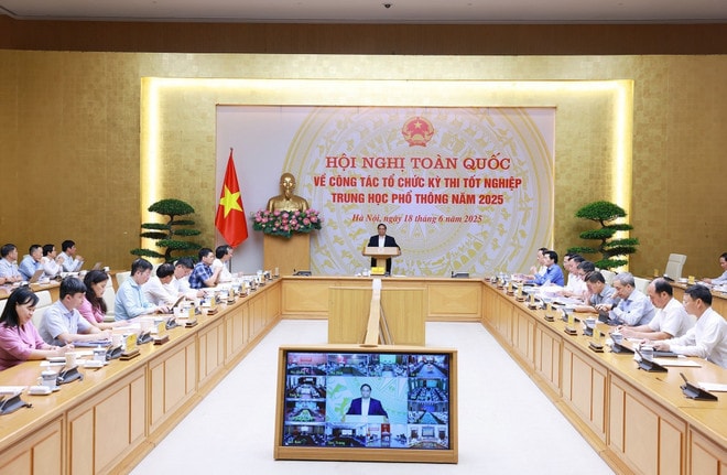 Prime Minister Pham Minh Chinh speaks at the national conference on the organisation of the high school graduation examination on June 18. (Photo: VNA) pham-minh-chinh-2.jpg