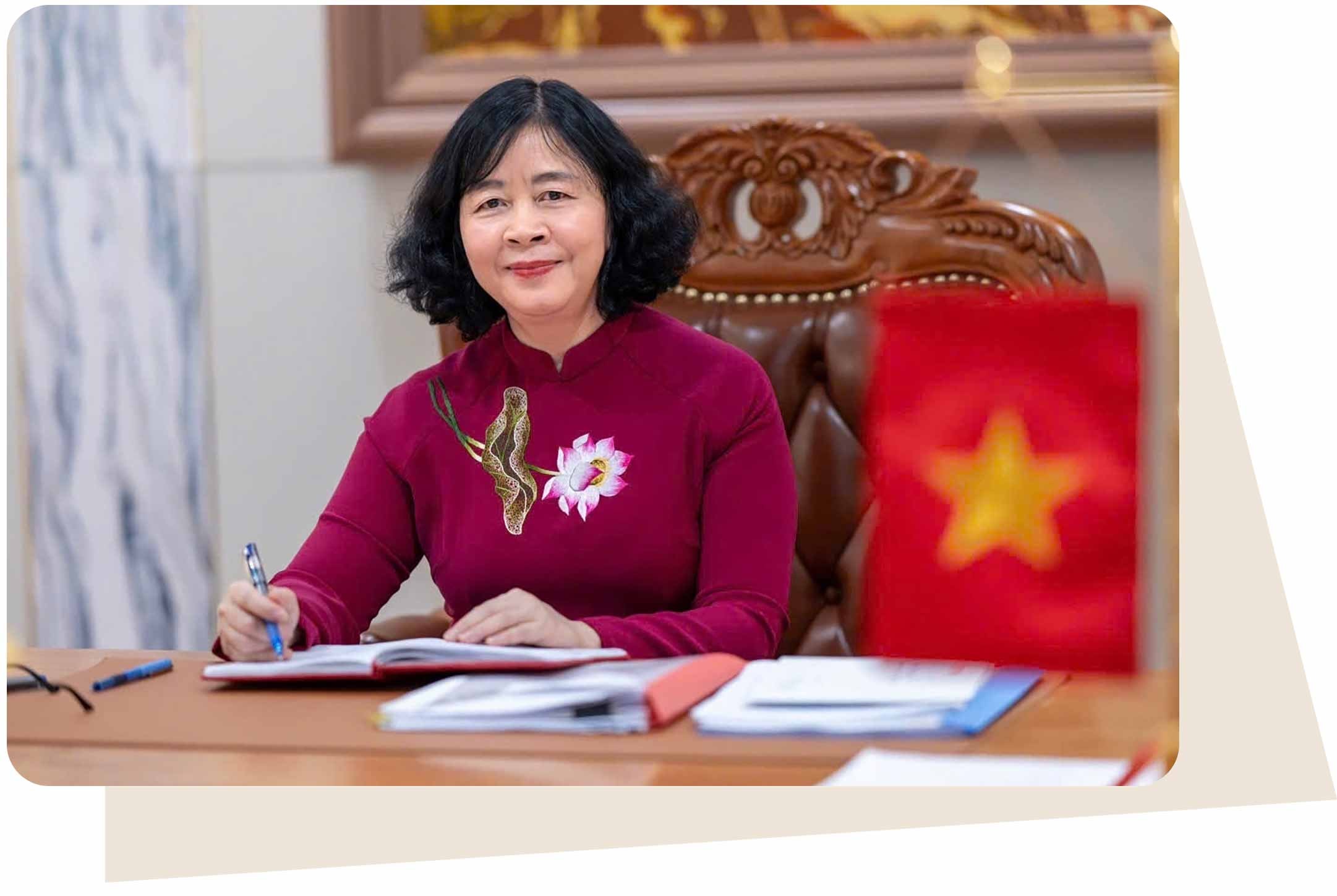 Ủy viên Bộ Chính trị, Bí thư Thành ủy, Trưởng đoàn đại biểu Quốc hội TP. Hà Nội Bùi Thị Minh Hoài