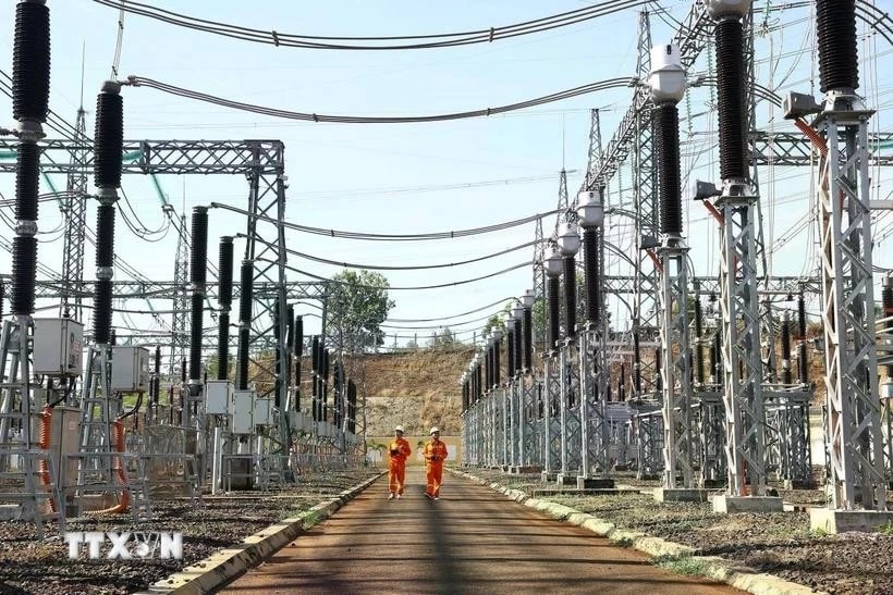 Workers on duty at the Pleiku 2's 500kV substation in Gia Lai province, Vietnam. (Photo: VNA)