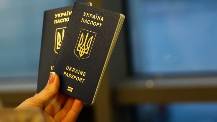 Ukraine simplifies dual citizenship laws