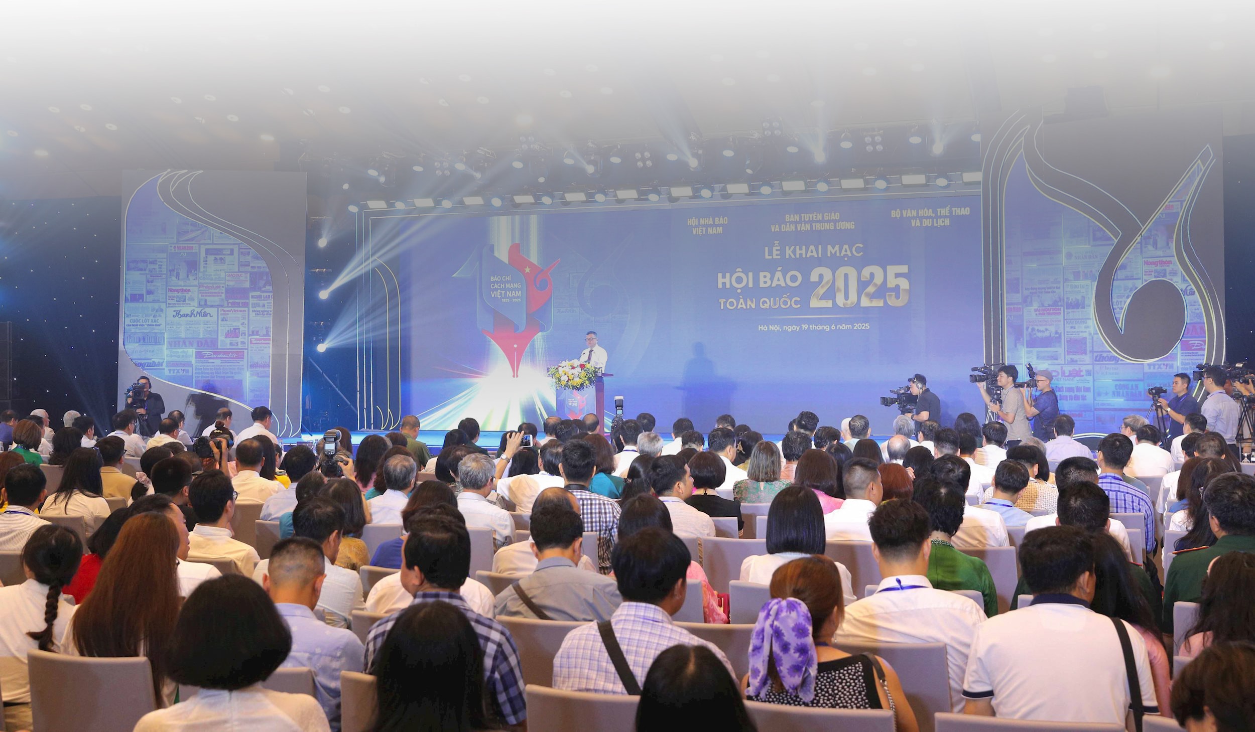 toan-canh-hoi-bao-2(1).jpg