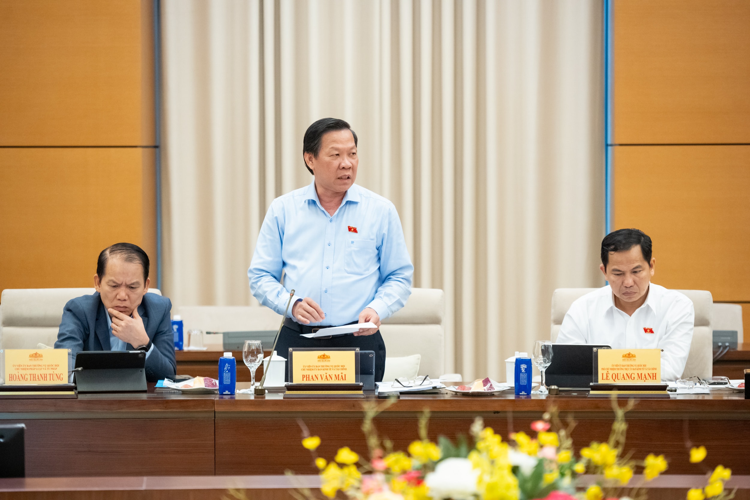 Chủ nhiệm Ủy ban Kinh tế và Tài chính Phan Văn Mãi