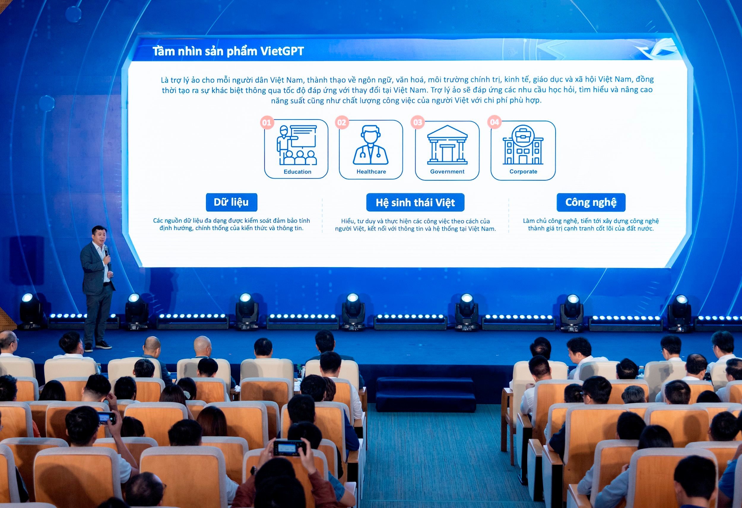 Ông Lê Hồng Việt, Tổng Giám đốc FPT Smart Cloud