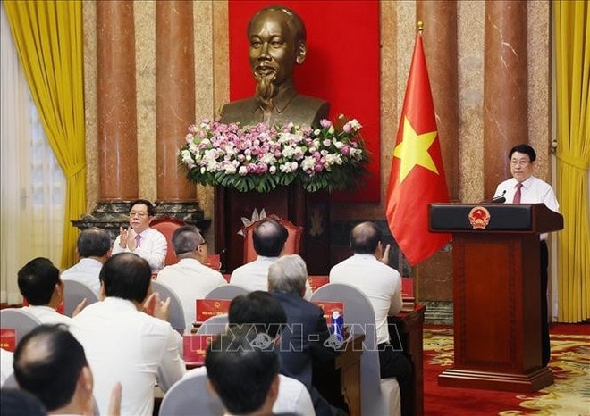 State President Luong Cuong speaks at the meeting (Photo: VNA) je.jpg