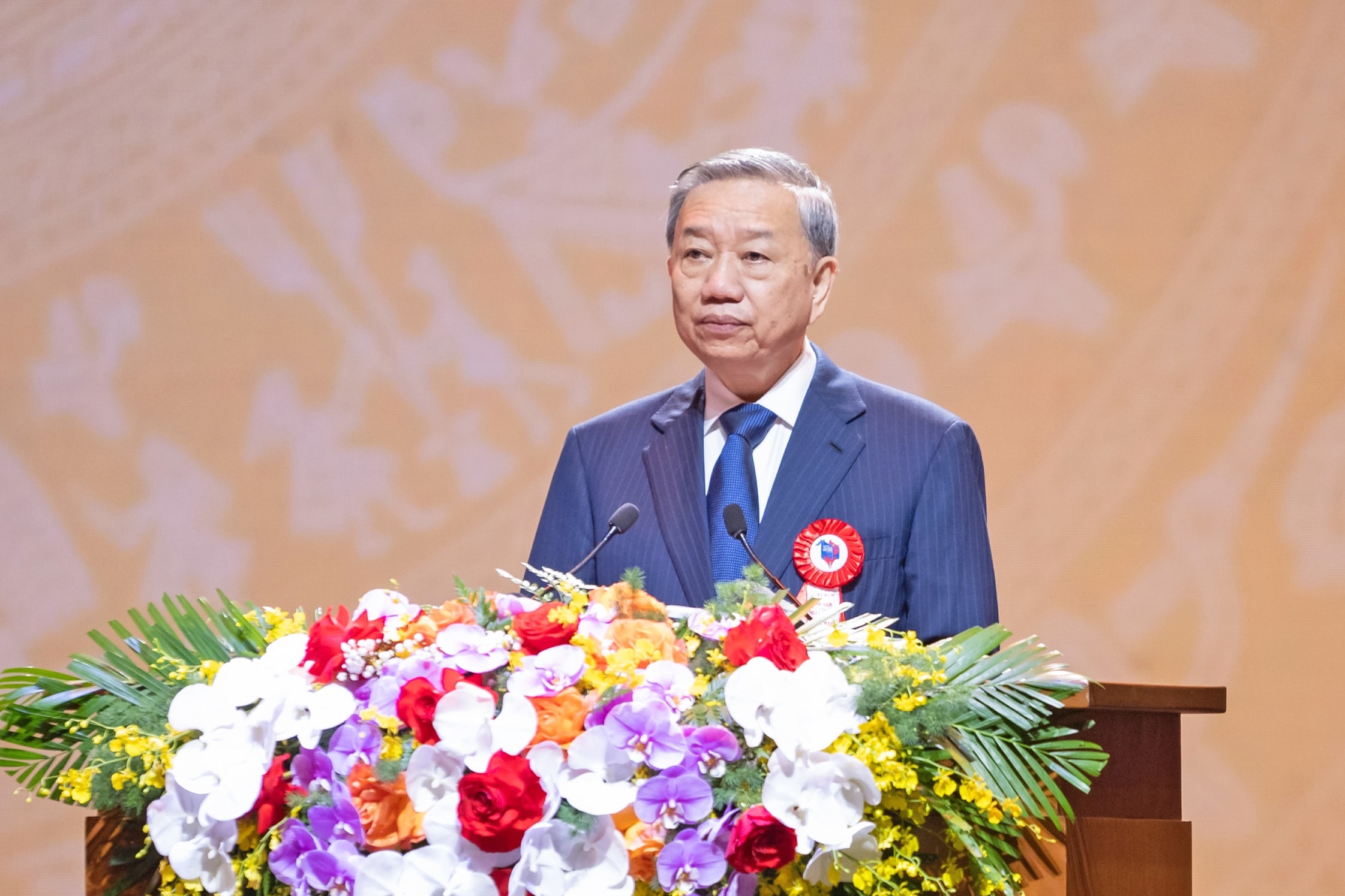 tong-bi-thu1.jpg