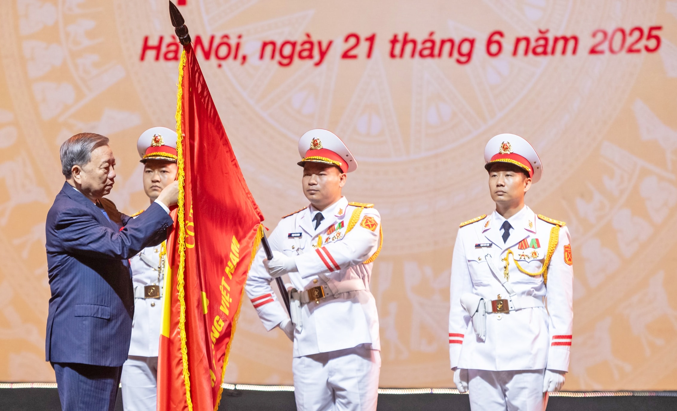 tong-bi-thu3.jpg