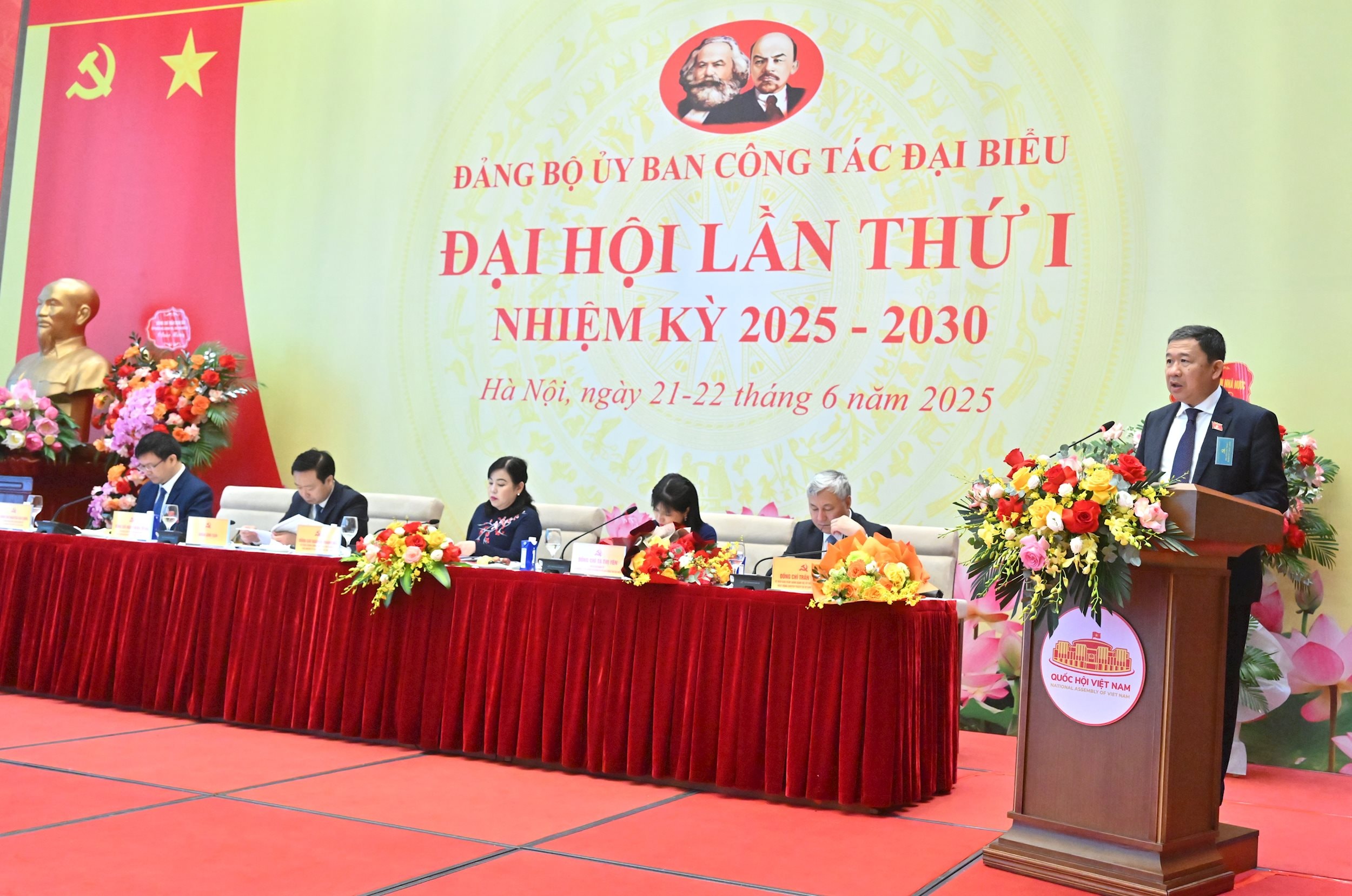 Phó Bí thư Đảng ủy Quốc hội Vũ Hải Hà phát biểu chỉ đạo Đại hộiVQK_8113