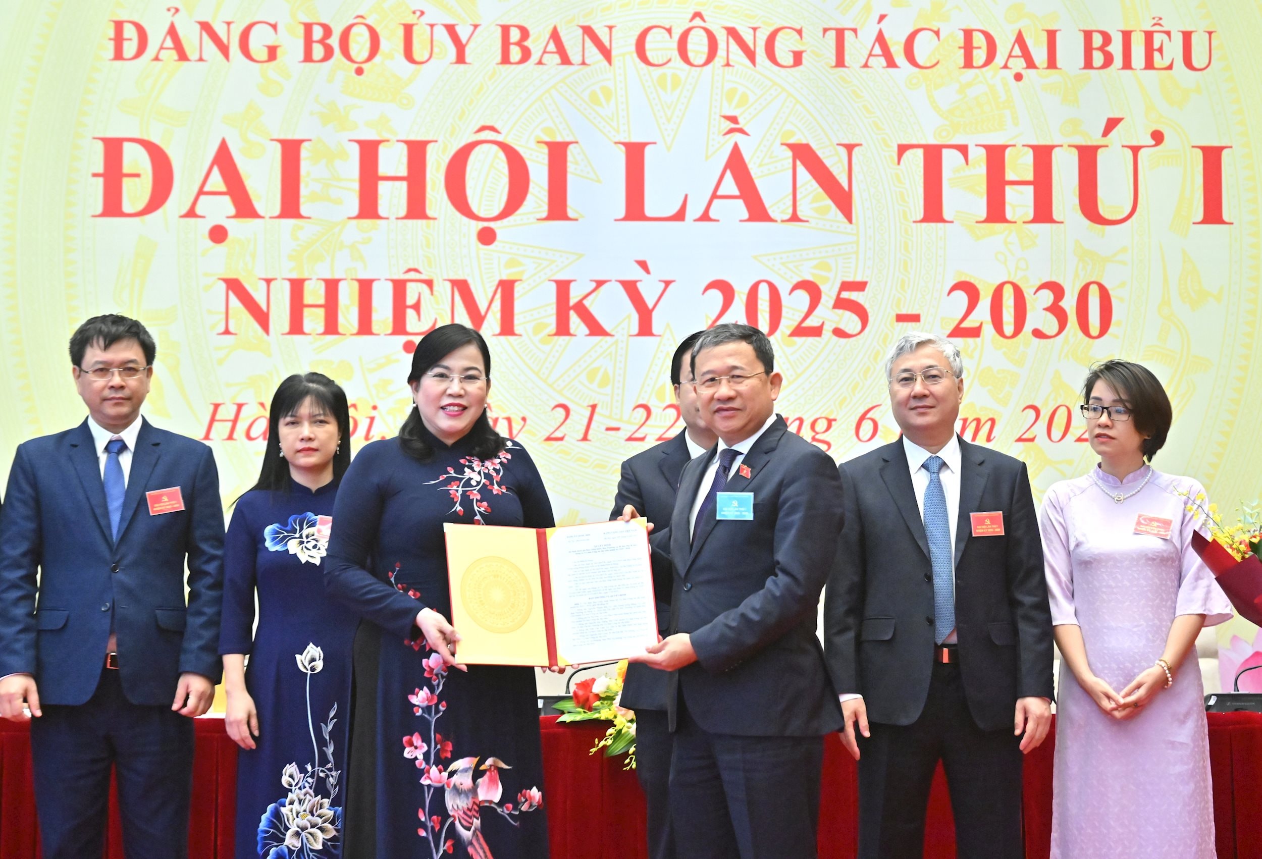 Ra mắt Ban chấp hành Đảng bộ Ủy ban Công tác đại biểu nhiệm kỳ 2025 – 2030VQK_7998