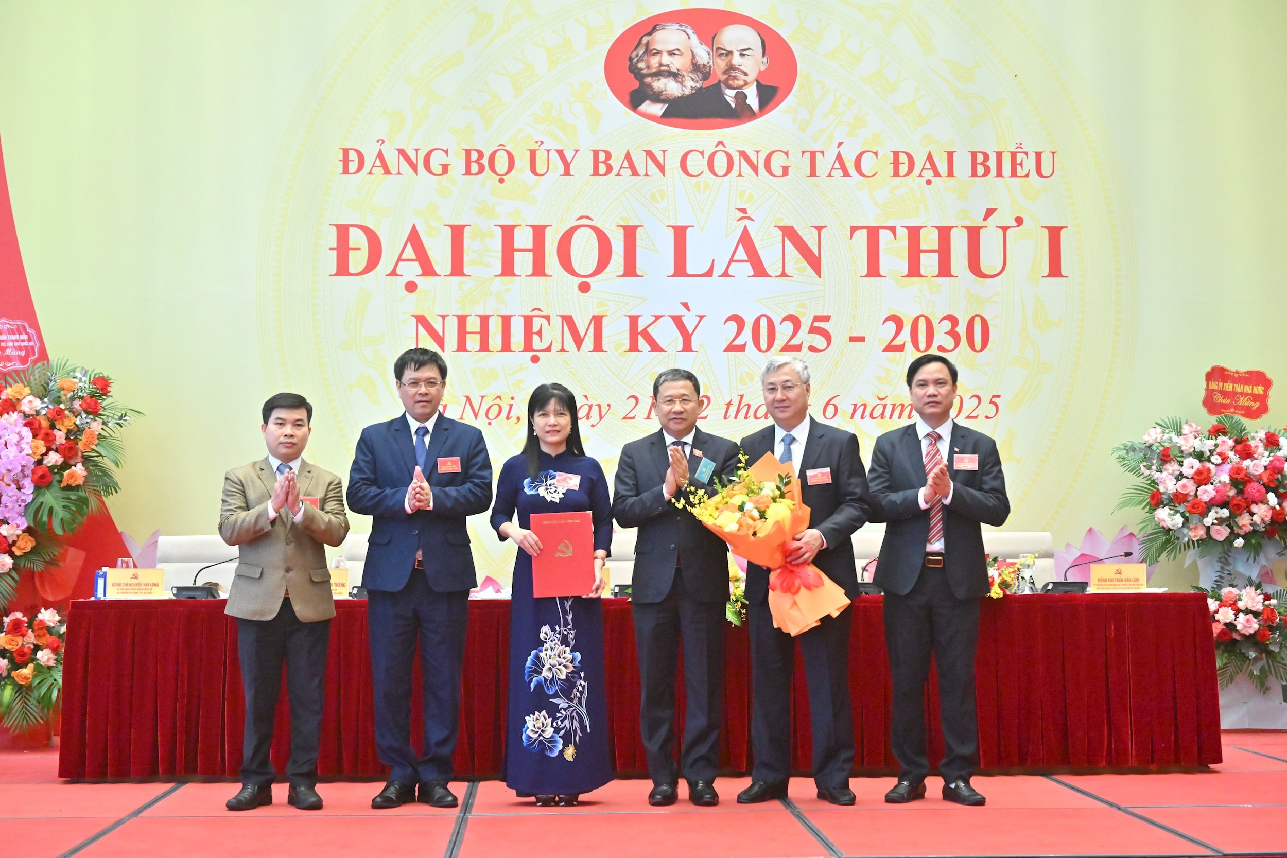 Ra mắt Ủy ban Kiểm tra; Chủ nhiệm, Phó Chủ nhiệm Ủy ban Kiểm tra Đảng ủy Ủy ban Công tác đại biểu nhiệm kỳ 2025 - 2030VQK_8087