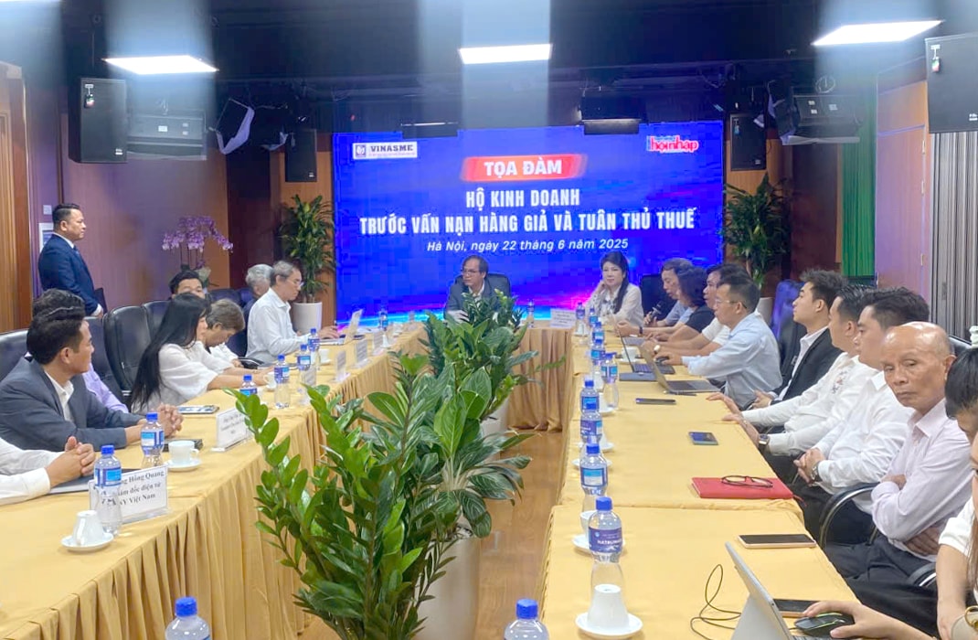 Toàn cảnh tọa đàm. Ảnh: Vũ Quang