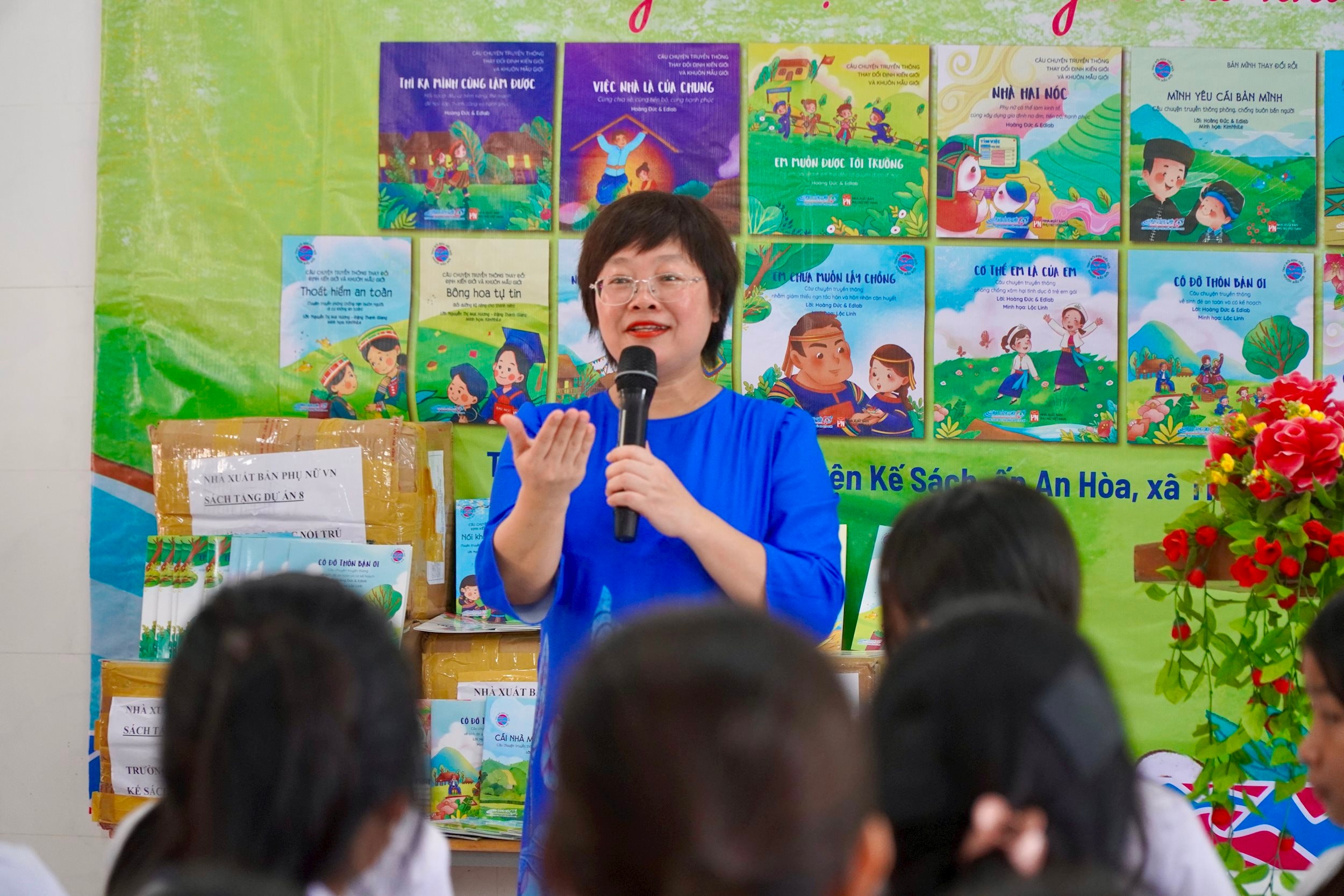 Bà Khúc Thị Hoa Phượng phát biểu tại chương trình