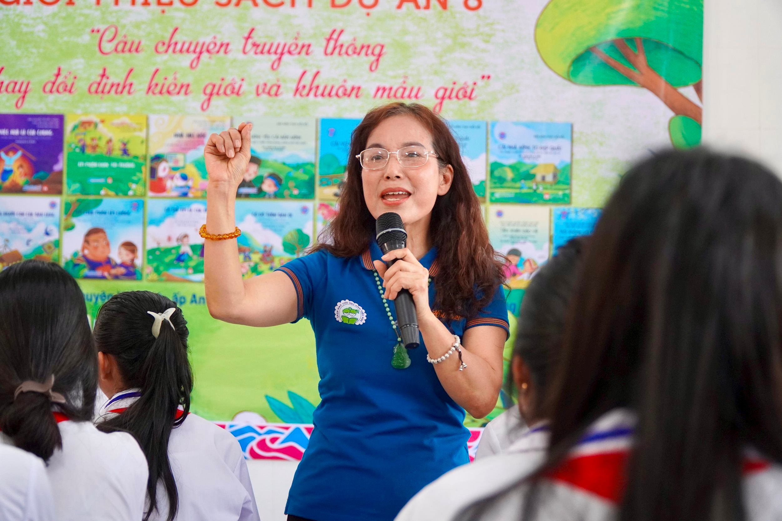 Diễn giả Hoàng Thị Thu Hiền
