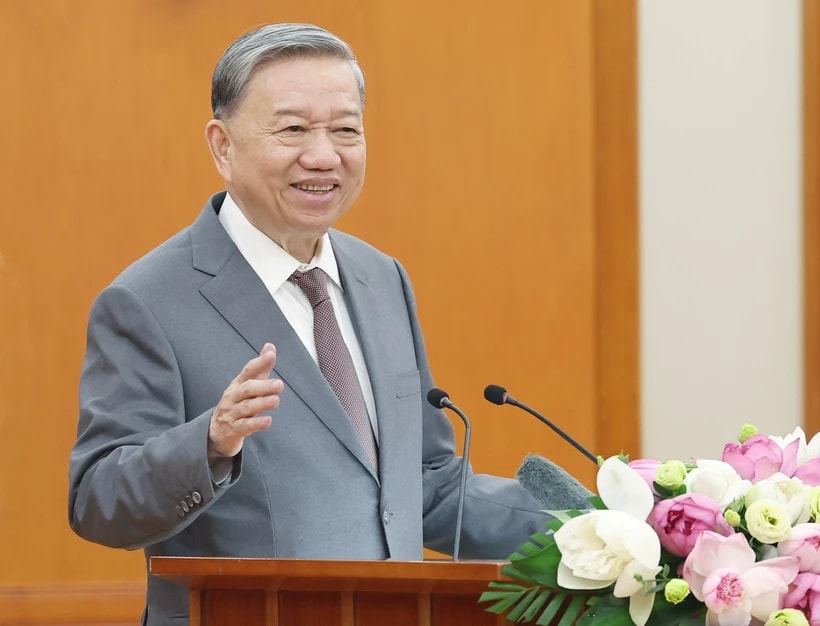 Party General Secretary To Lam speaks at the meeting. (Photo: VNA)