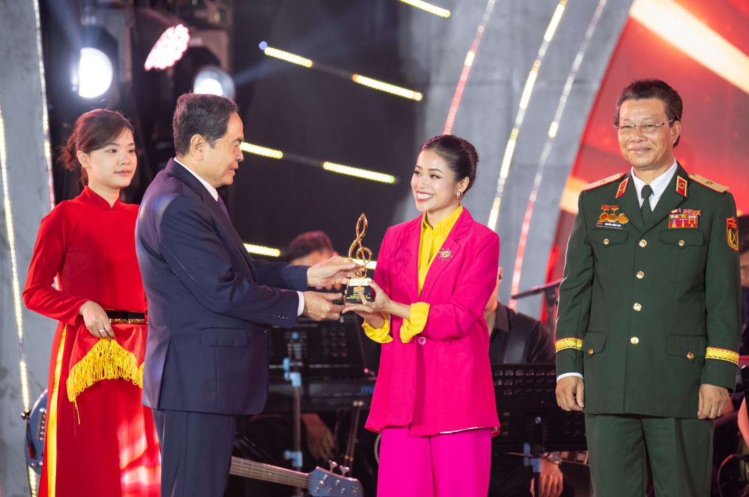 Ảnh chụp Màn hình 2025-06-26 lúc 22.16.01
