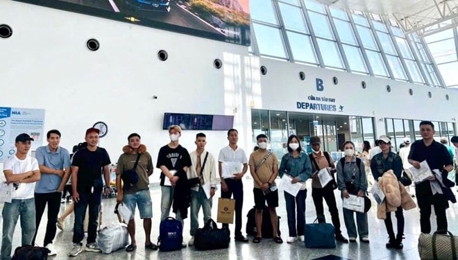 Người lao động Bình Thuận đi xuất khẩu lao động.