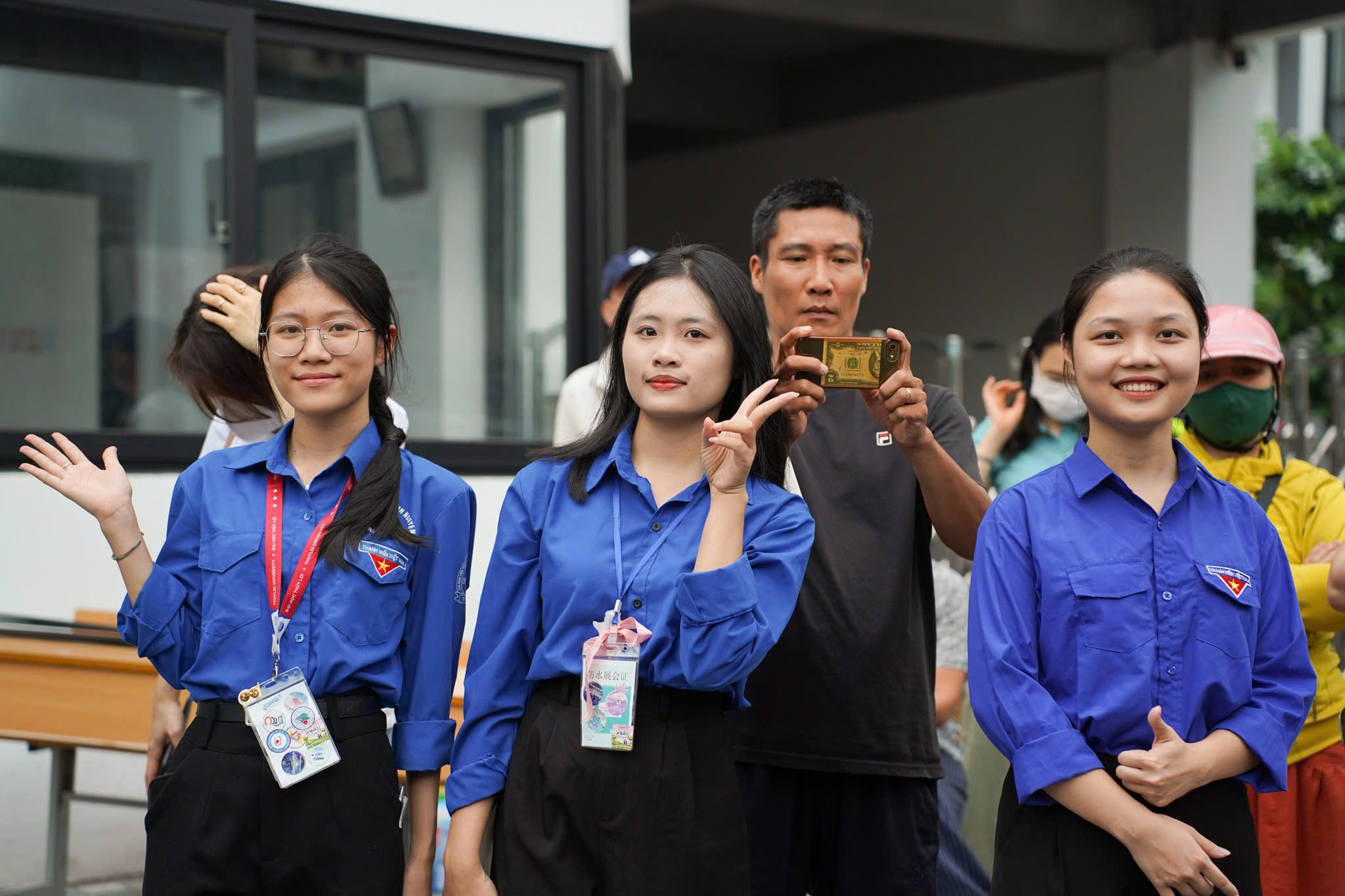  Đa phần đội hình tình nguyện là sinh viên đến từ các trường đại học trên địa bàn Hà Nội. Ảnh: Trần Quân