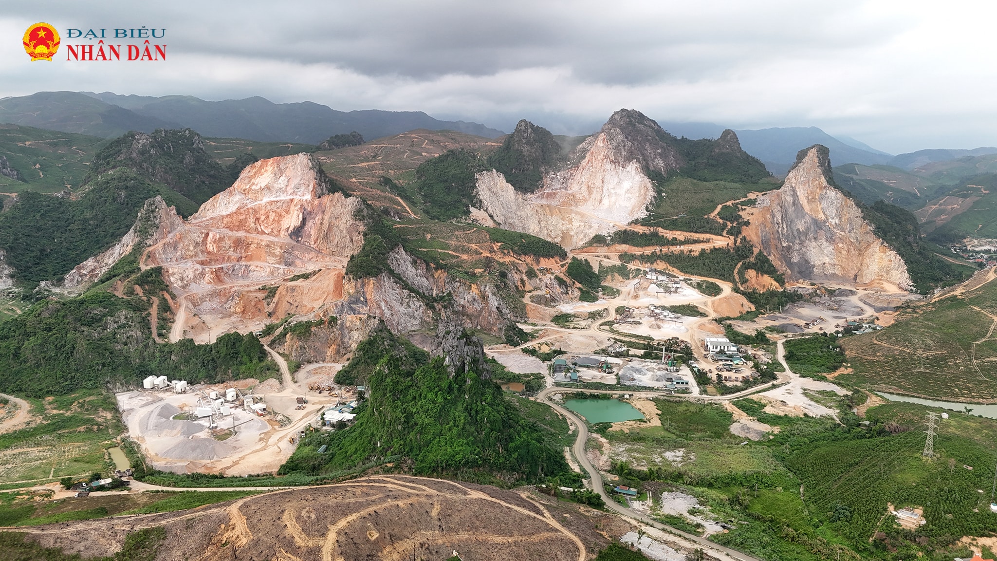 xe qua kho_Ha Long_Quang Ninh (1)