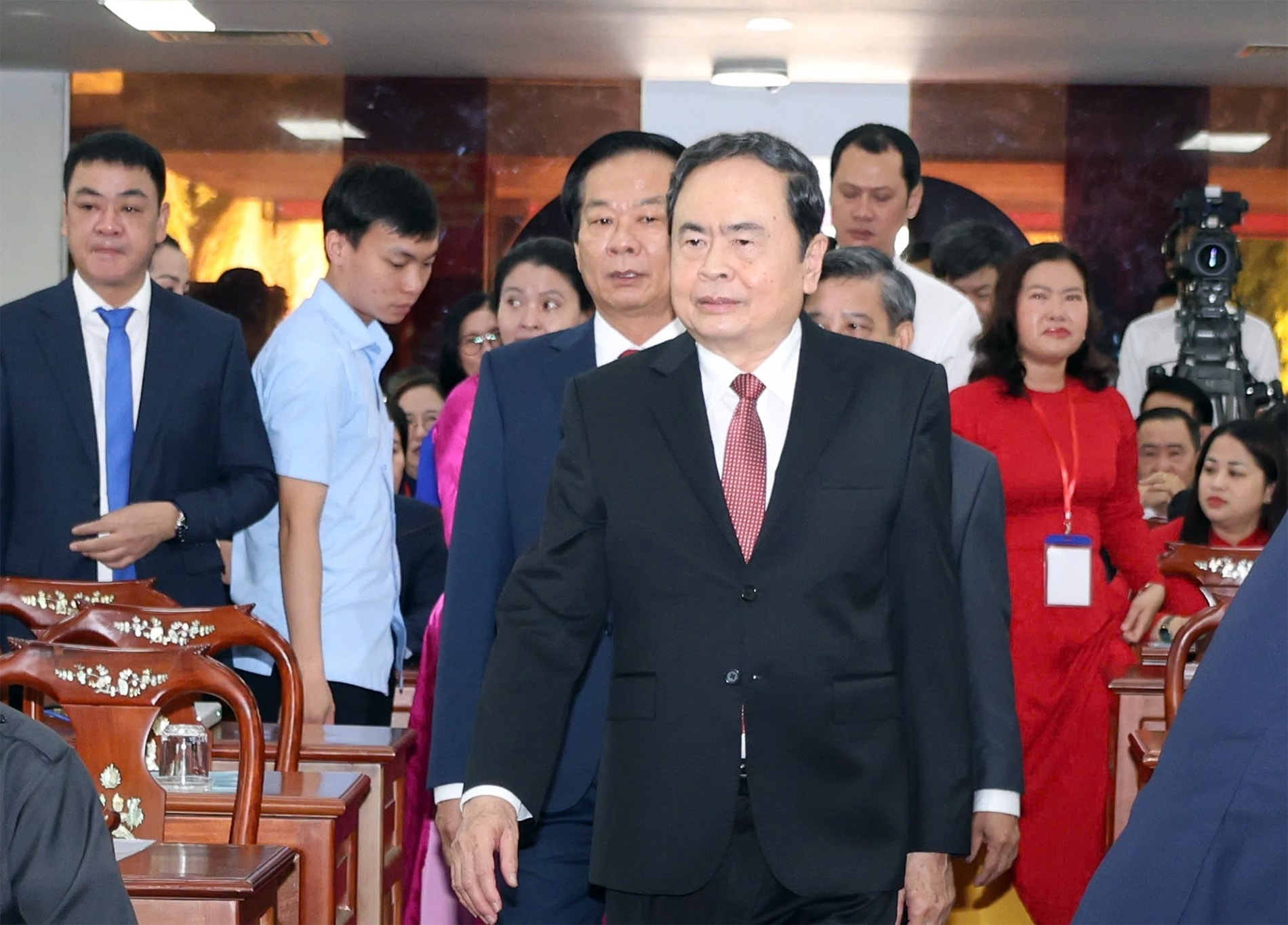 Chủ tịch Quốc hội Trần Thanh Mẫn đến dự Lễ công bố các Nghị quyết, Quyết định về sáp nhập đơn vị hành chính tại Cần Thơ. Ảnh: Hải Hành