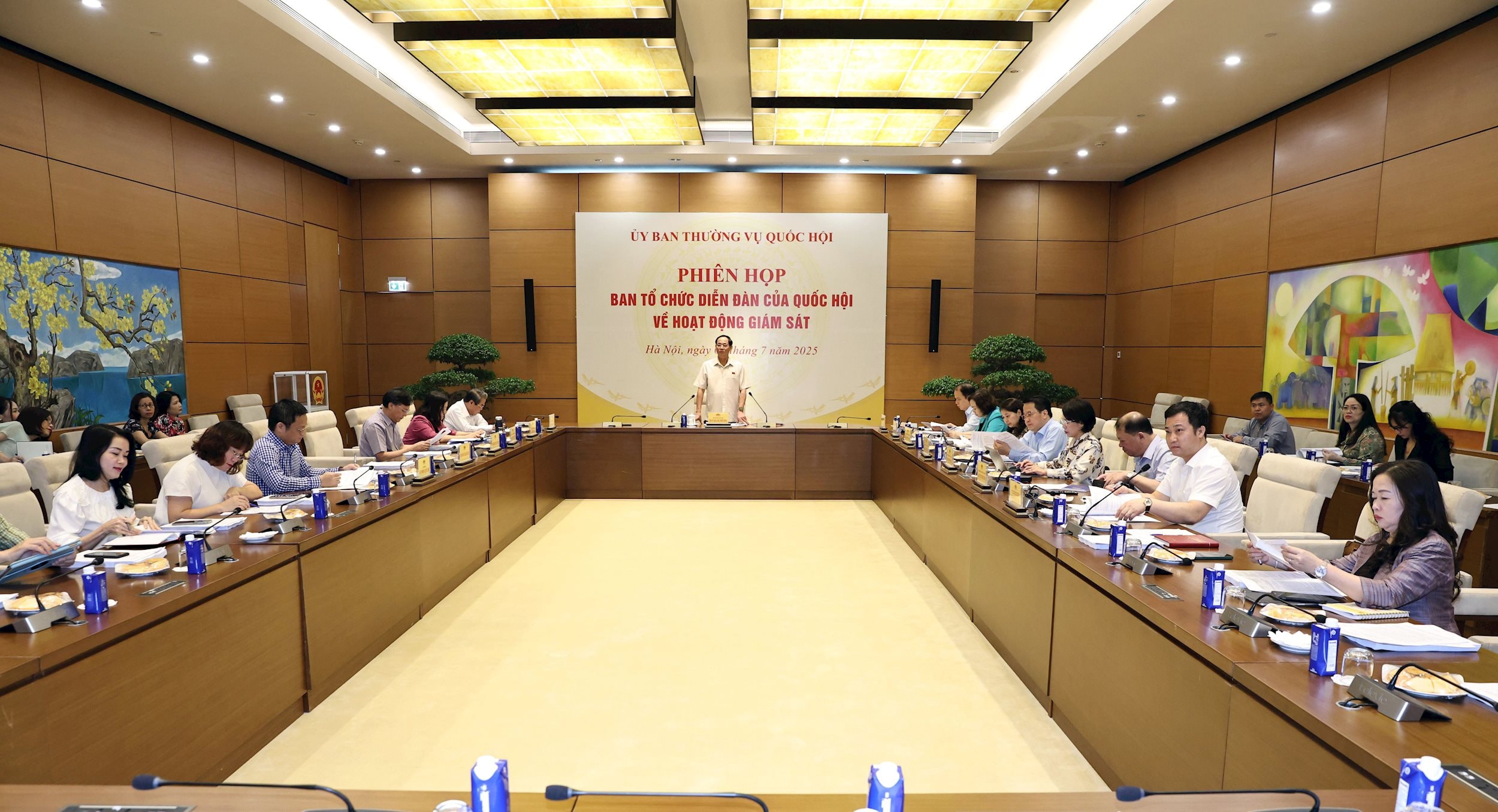 Quang cảnh Phiên họp