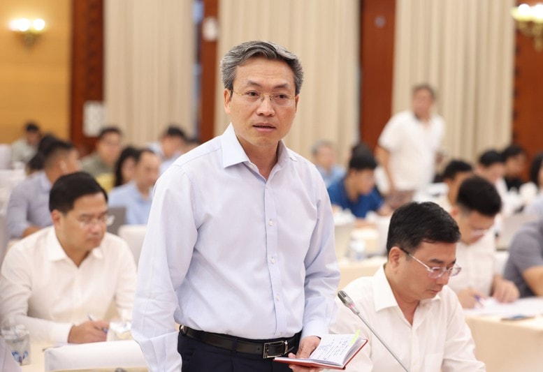 Chánh Văn phòng, Người phát ngôn Bộ Công an, Thiếu tướng Nguyễn Quốc Toản thông tin về kết quả điều tra các đường dây sản xuất, tiêu thụ thực phẩm giả tại buổi họp báo