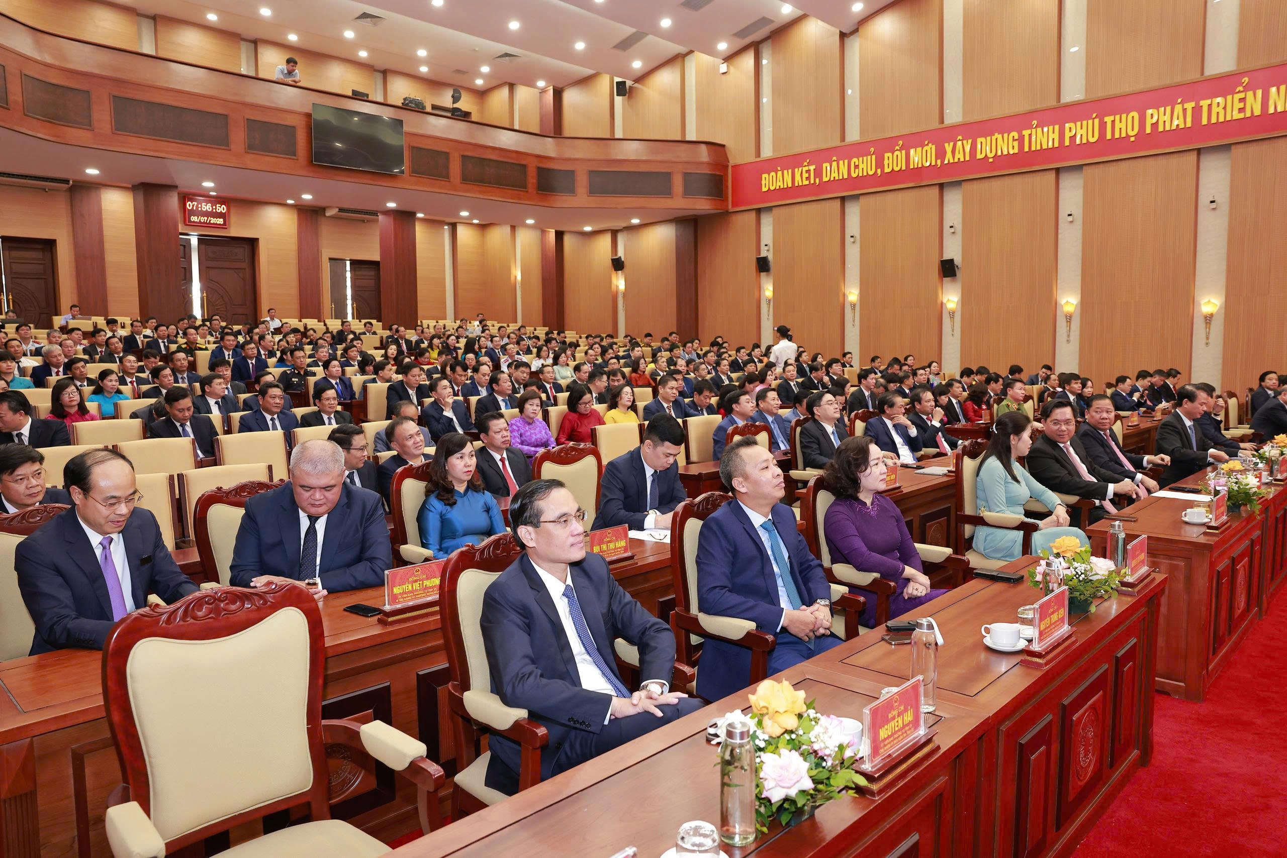 Các đại biểu tham dự hội nghị