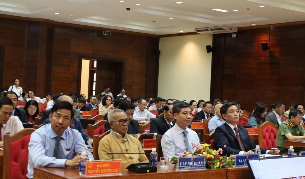 Đại biểu tham dự kỳ họp. Ảnh- Vạn Tiếp