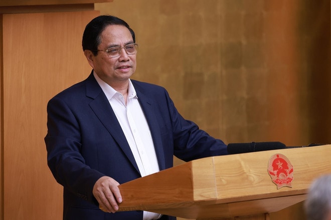Prime Minister Pham Minh Chinh speaks at the regular June cabinet meeting and the national online conference between the Government and local authorities. (Photo: VNA) vna-potal-thu-tuong-chu-tri-phien-hop-chinh-phu-thuong-ky-thang-6-va-hoi-nghi-truc-tuyen-chinh-phu-voi-cac-dia-phuong-8129255.jpg