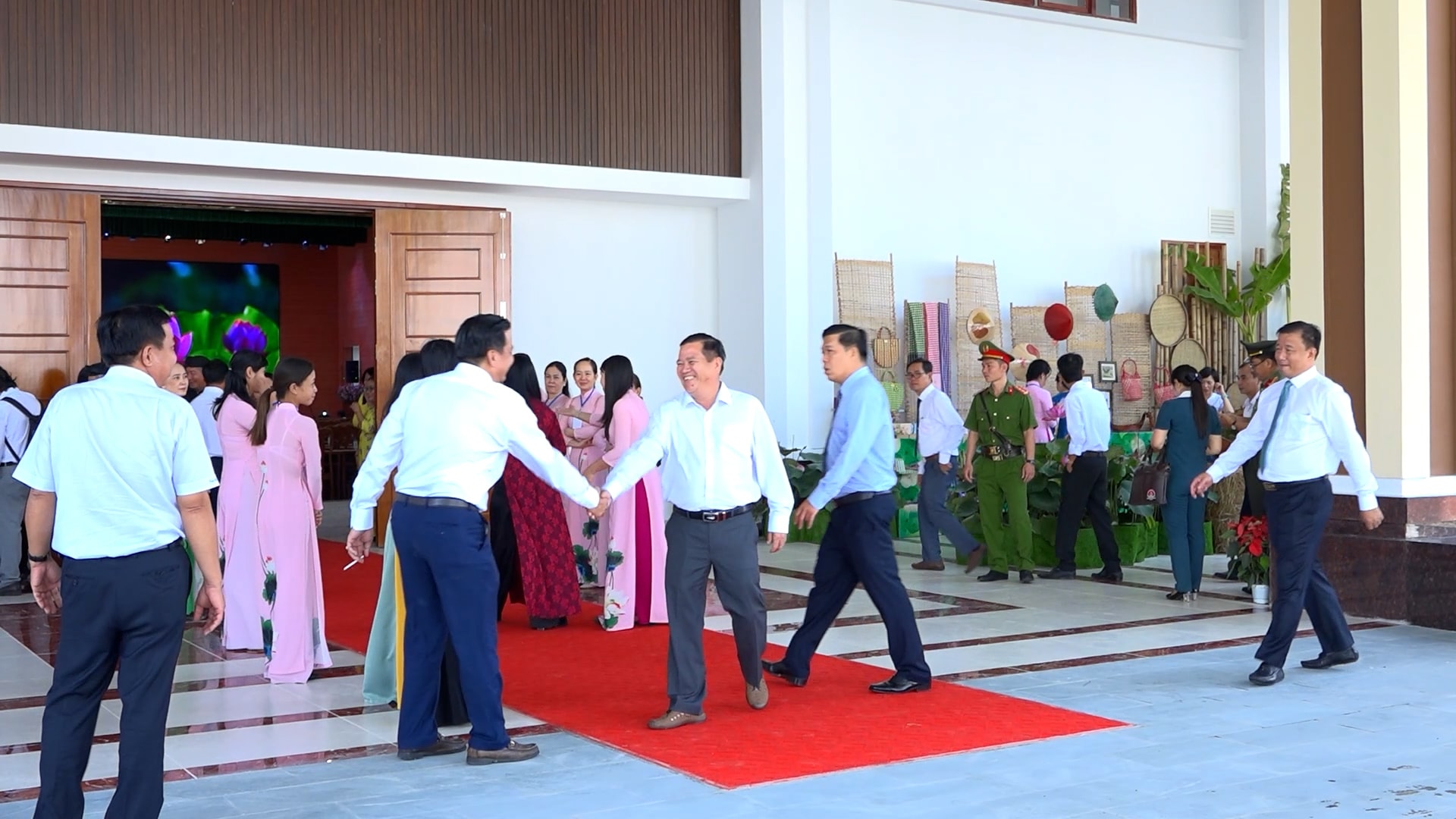 Lực lượng Công an đảm bảo ANTT Lễ Công nhận tỉnh Đồng Tháp hoàn thành nhiệm vụ xây dựng nông thôn mới